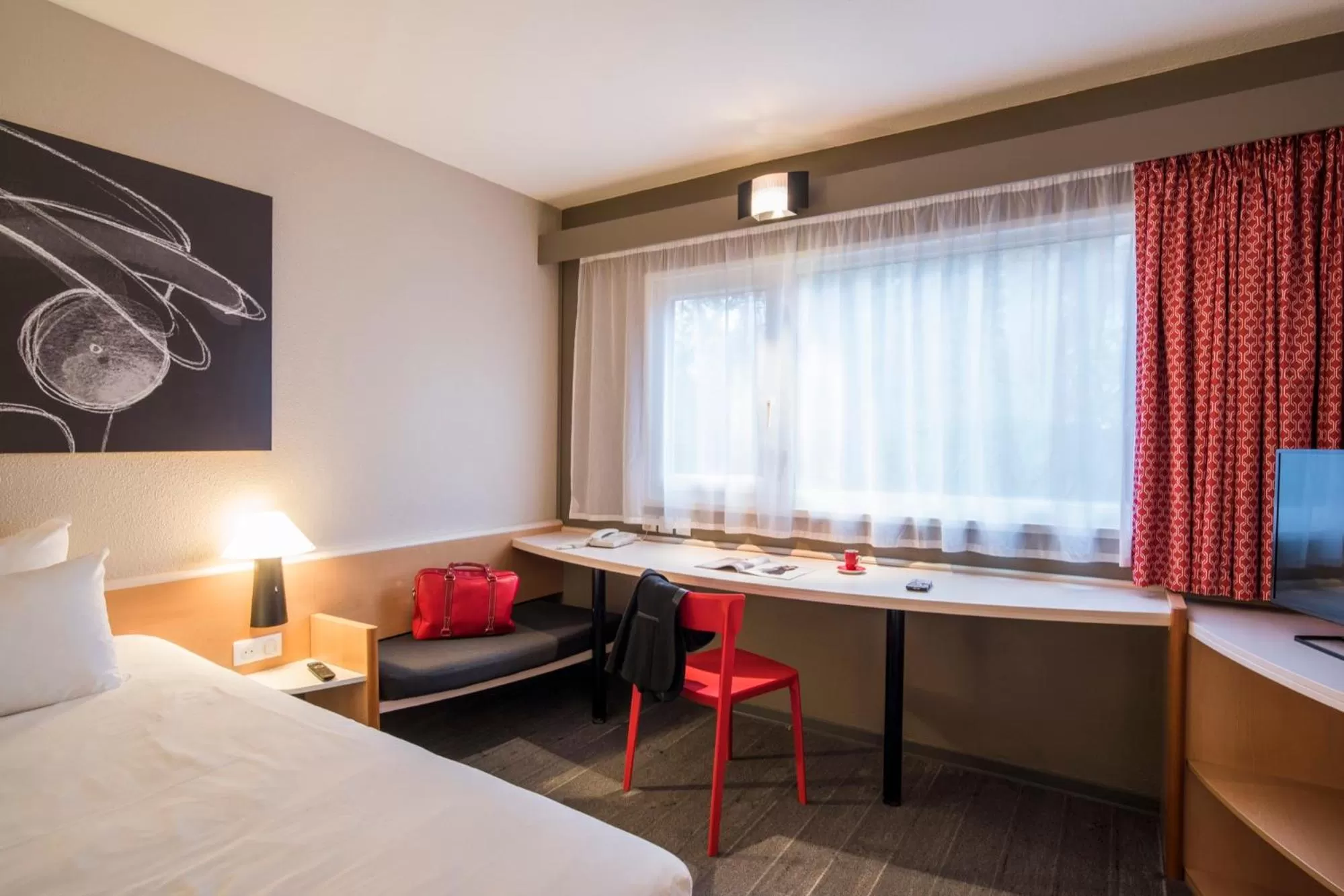 Bedroom, Bed in ibis Metz Nord