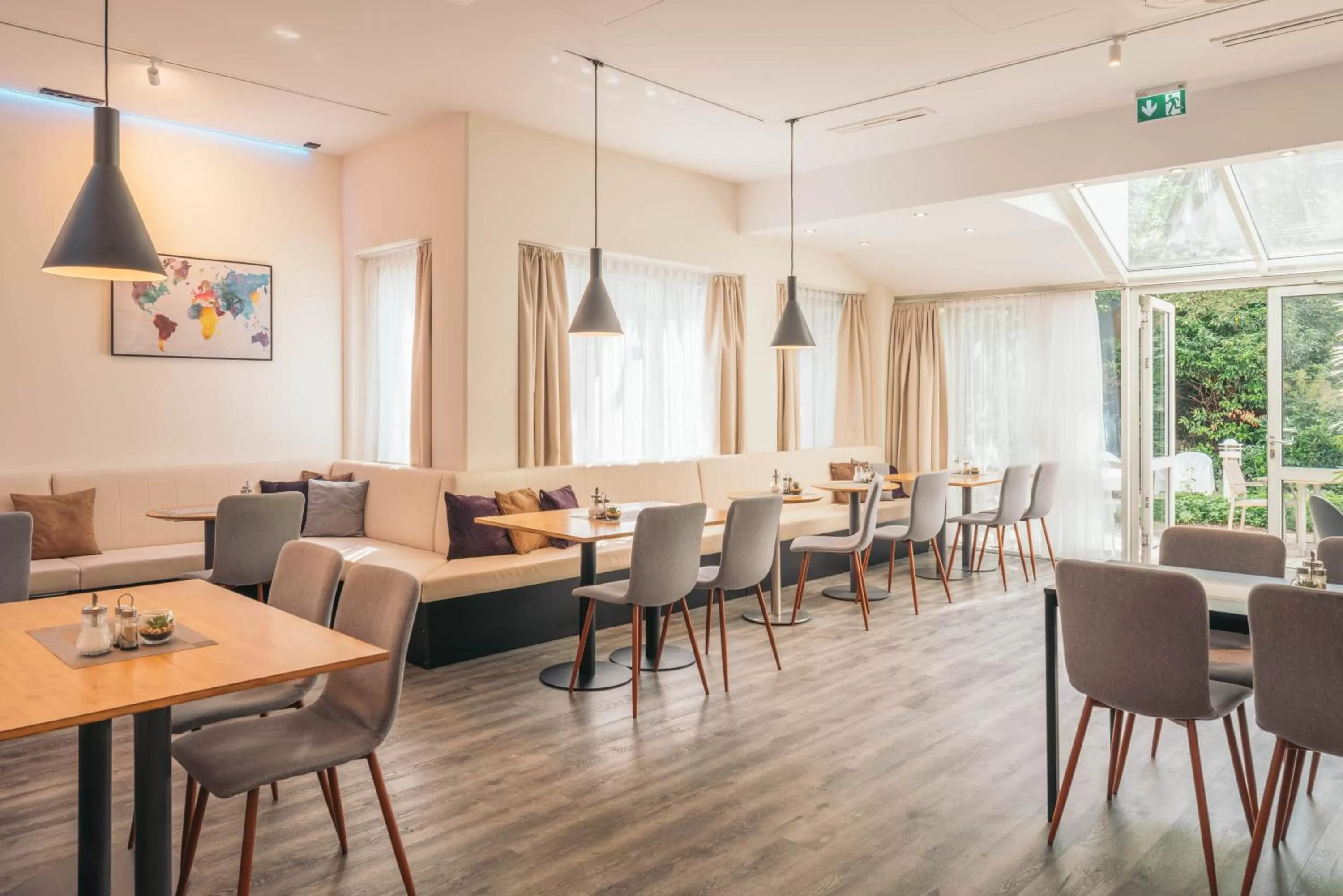 Restaurant/places to eat in AWA Hotel