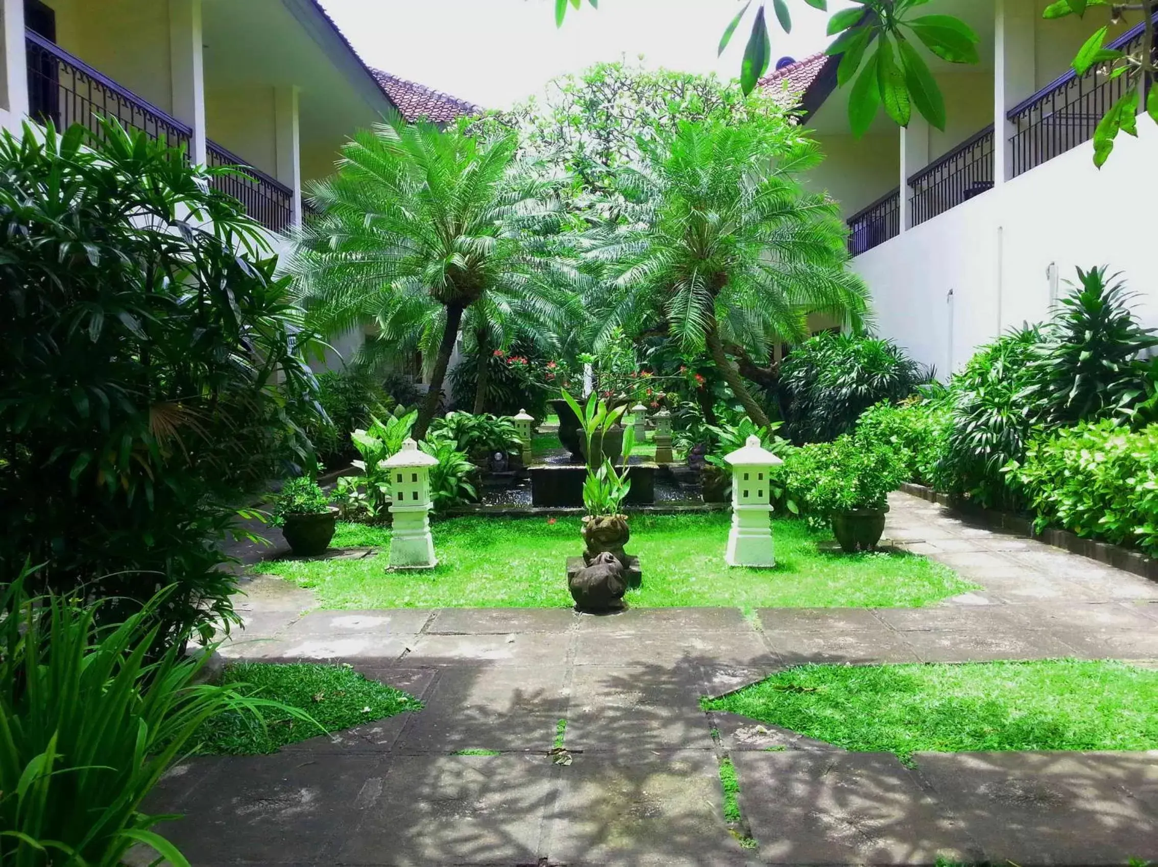 Garden in Legian Paradiso Hotel