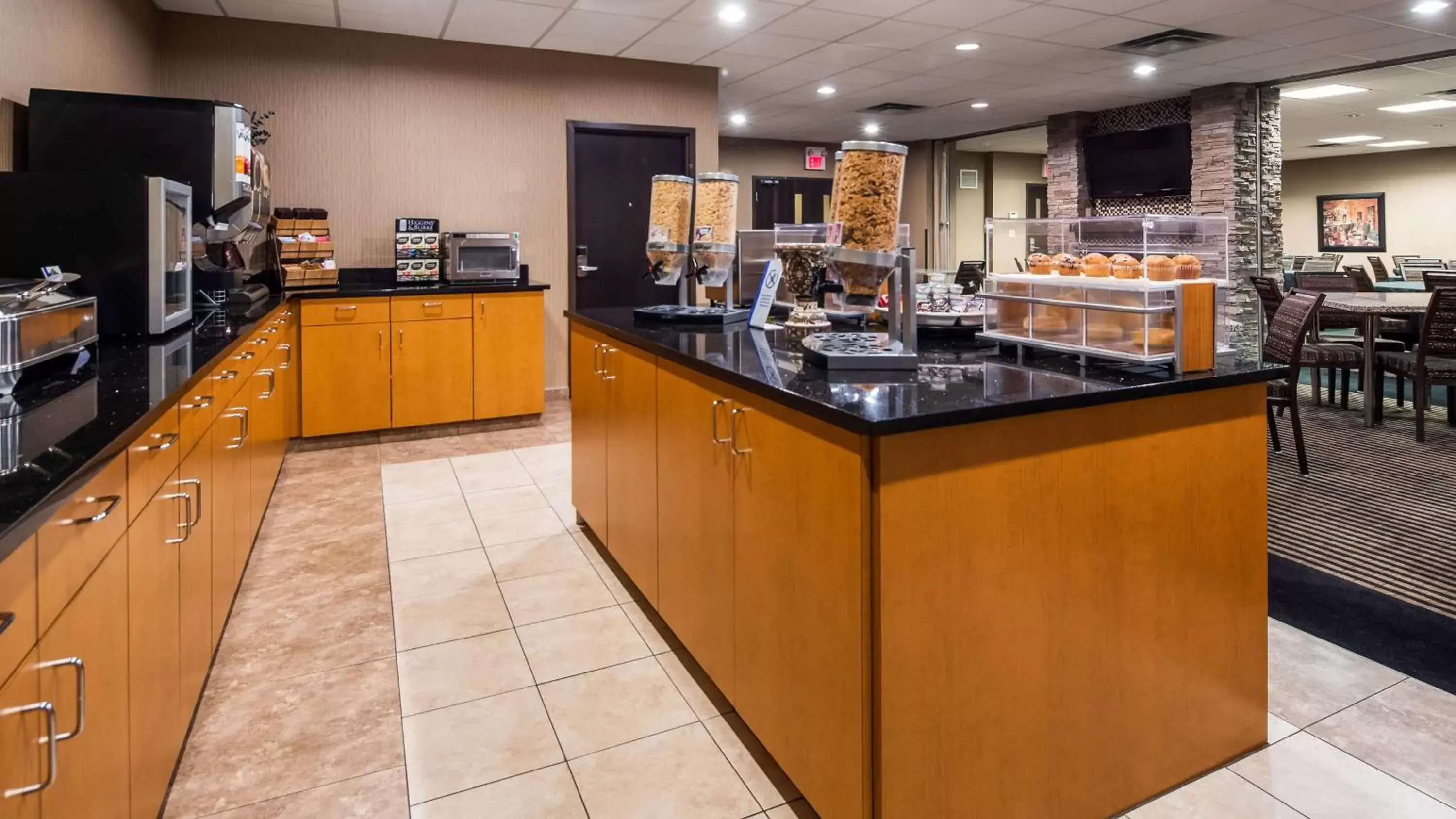 Breakfast, Restaurant/Places to Eat in Best Western Plus South Edmonton Inn & Suites