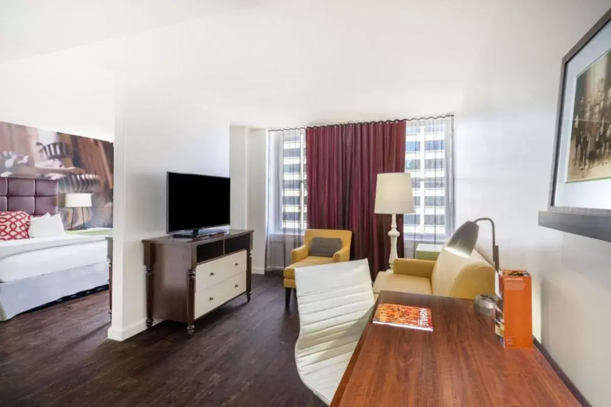 TV and multimedia, TV/Entertainment Center in Hotel Indigo Nashville - The Countrypolitan