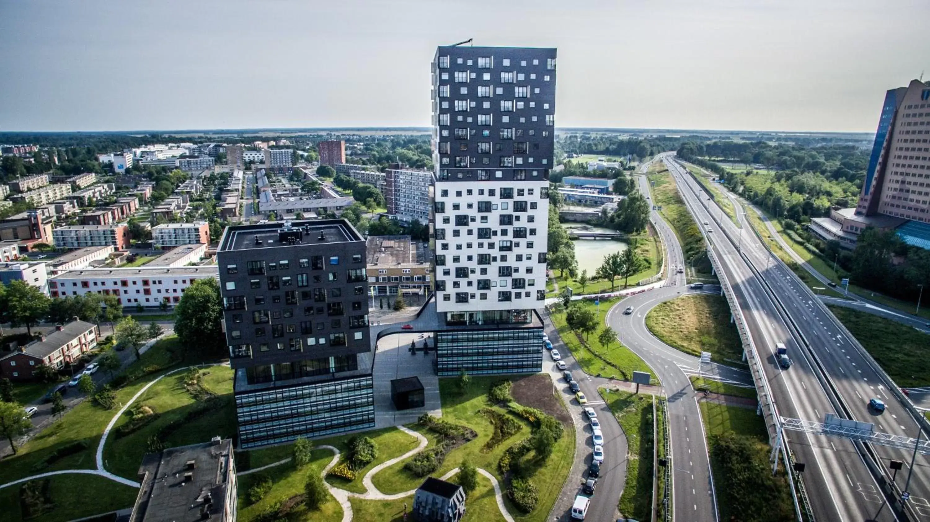 Property building, Bird's-eye View in Leonardo Hotel Groningen