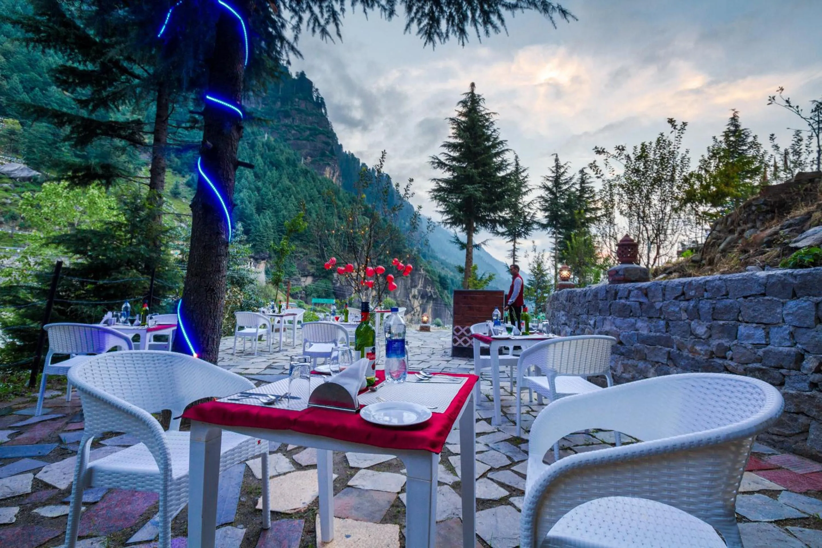 Restaurant/places to eat in The Highland Park - A Truly River side Resort