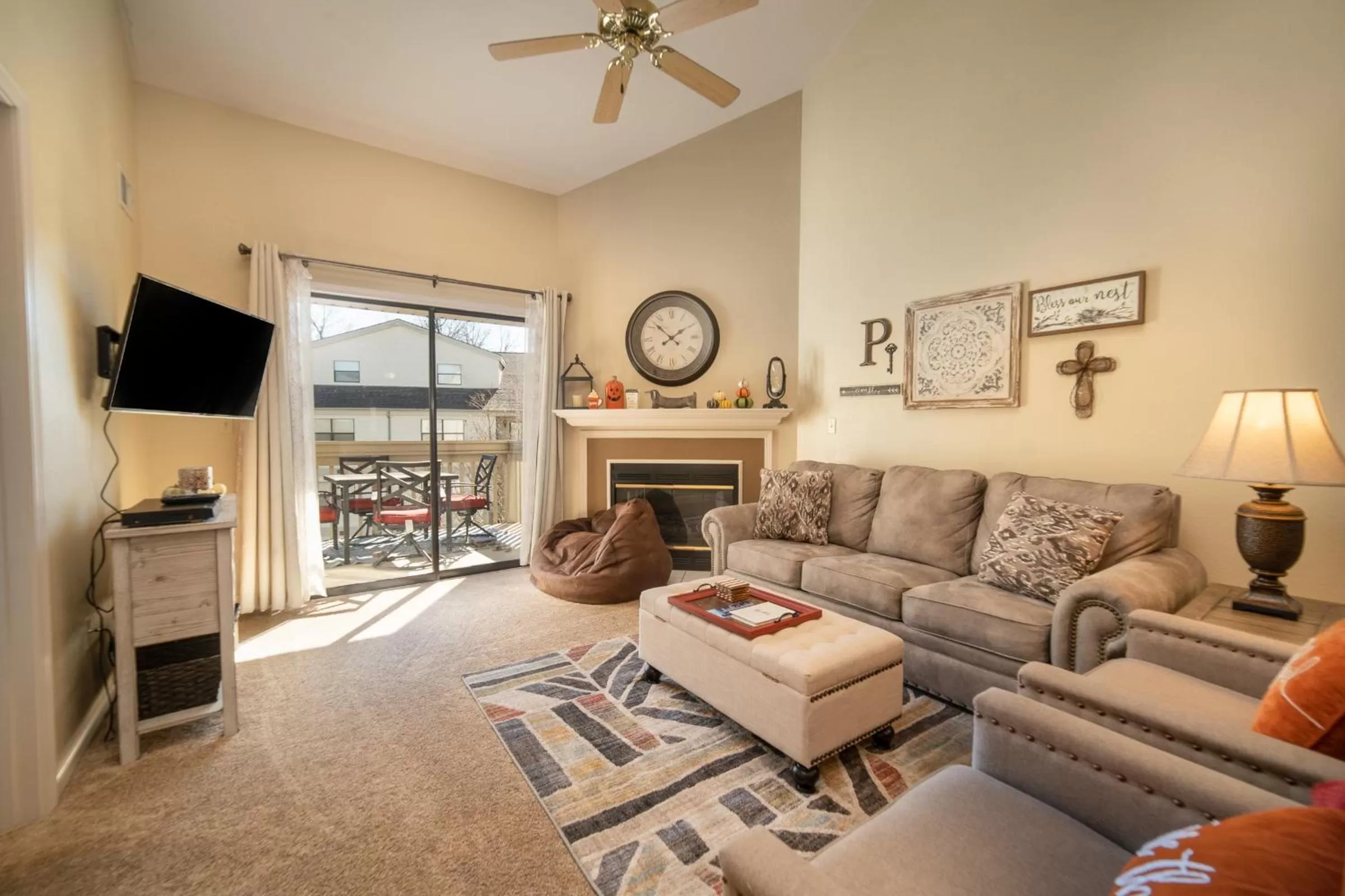 TV and multimedia in Pointe Royale Golf Resort