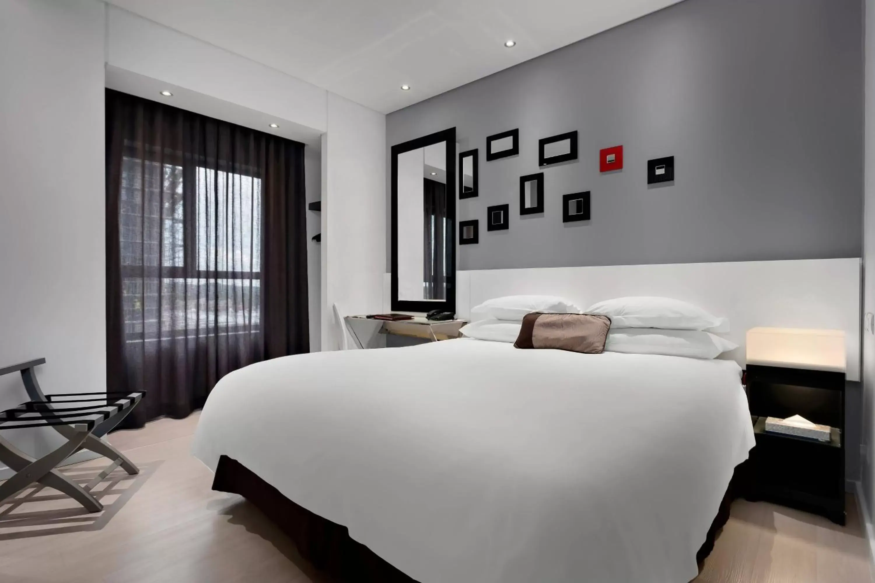 Bedroom, Bed in Protea Hotel Fire & Ice! by Marriott Pretoria Menlyn