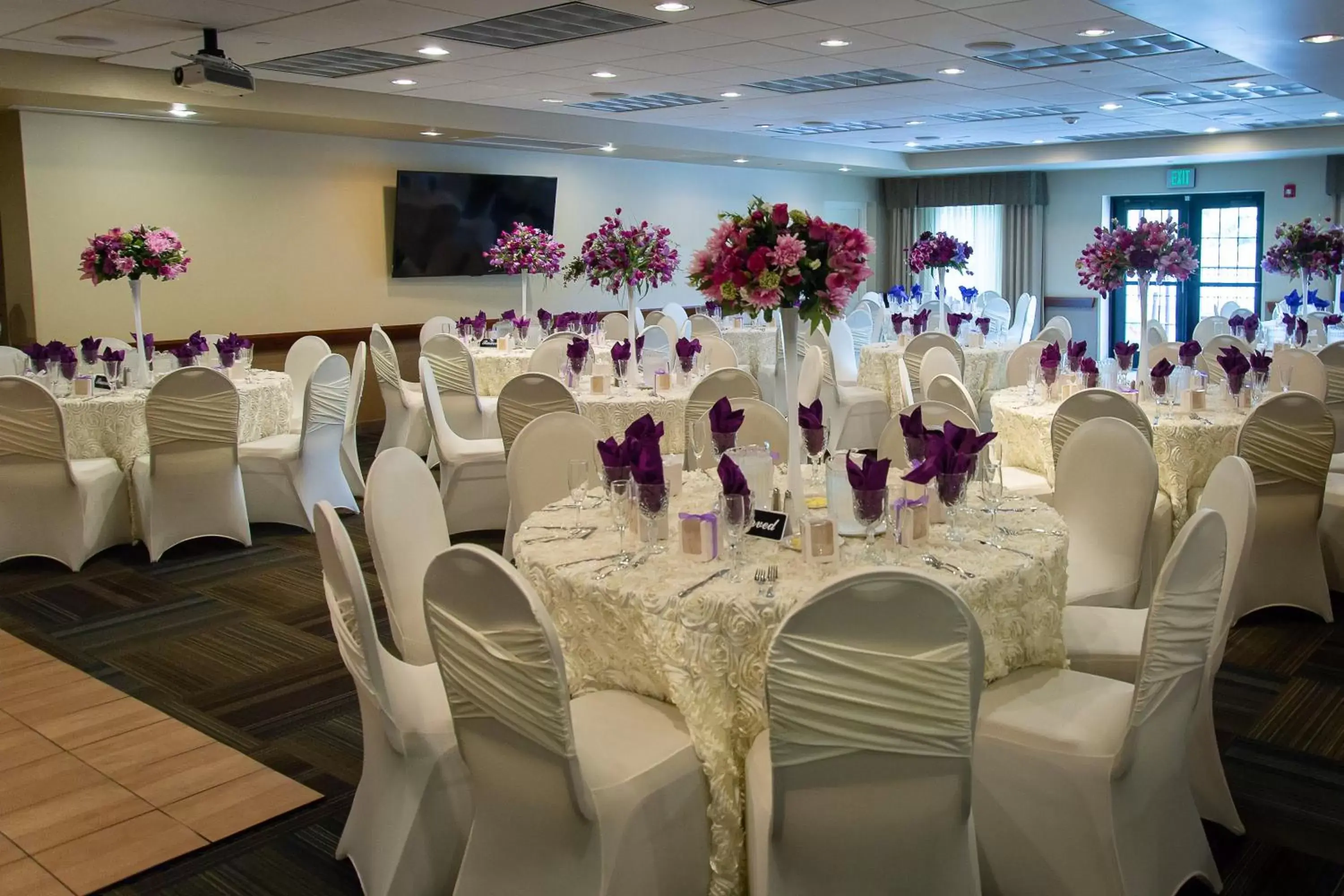 Meeting/conference room, Banquet Facilities in Staybridge Suites Rochester University, an IHG Hotel