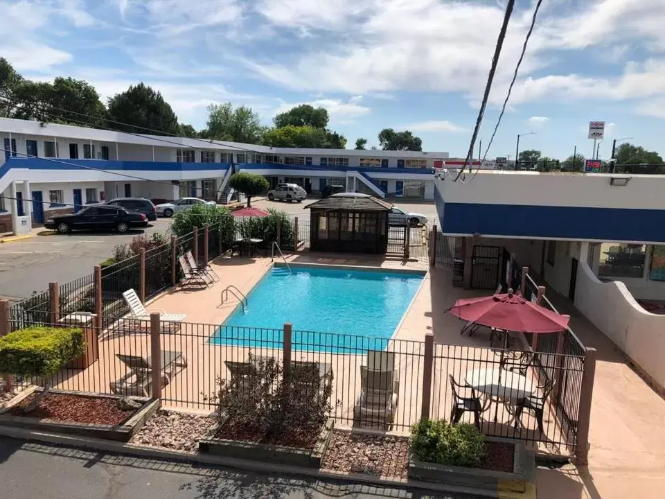 Pool View in Motel 6-Canon City, CO 719-458-1216