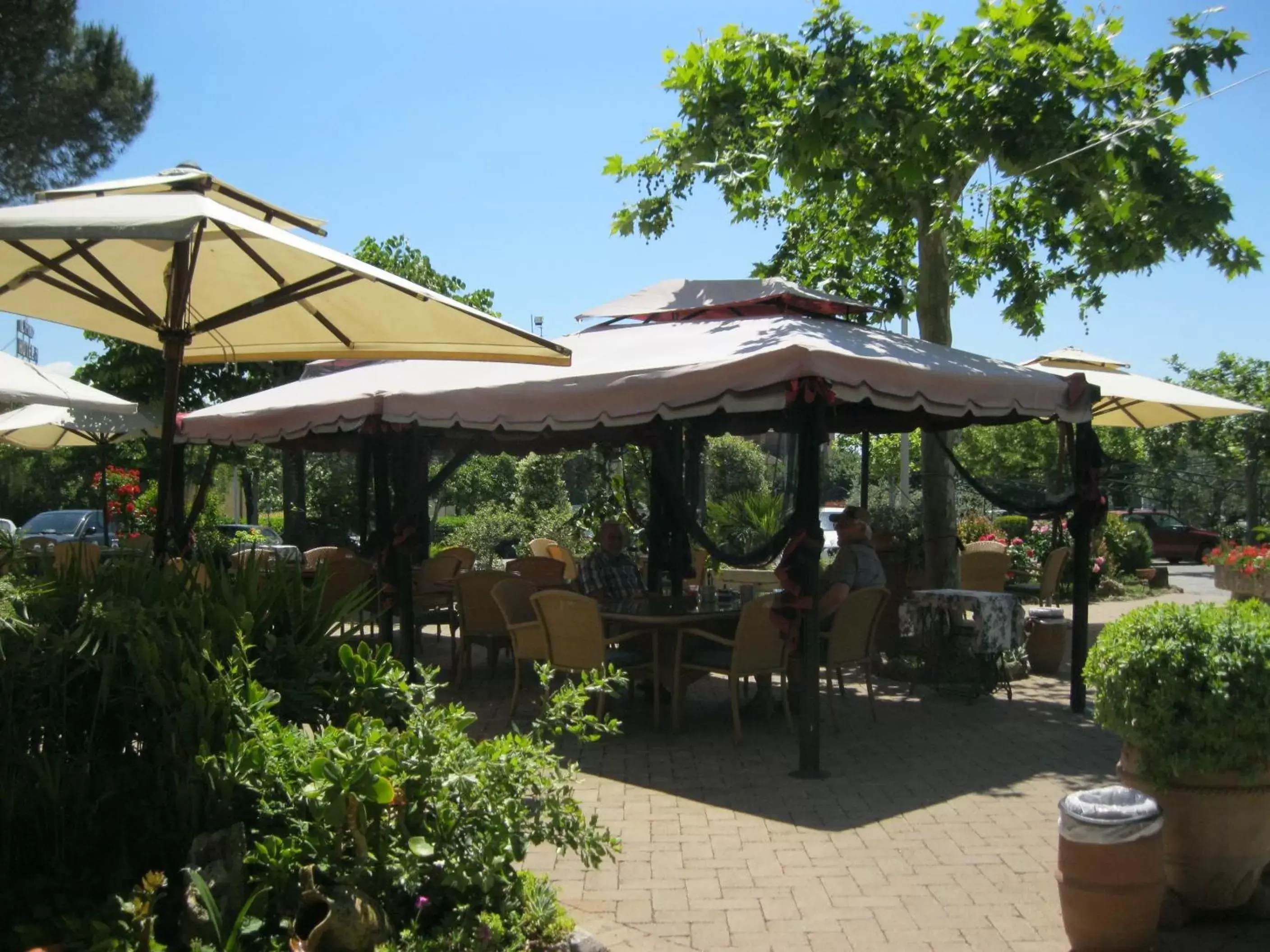 Garden, Restaurant/Places to Eat in Hotel Rosati