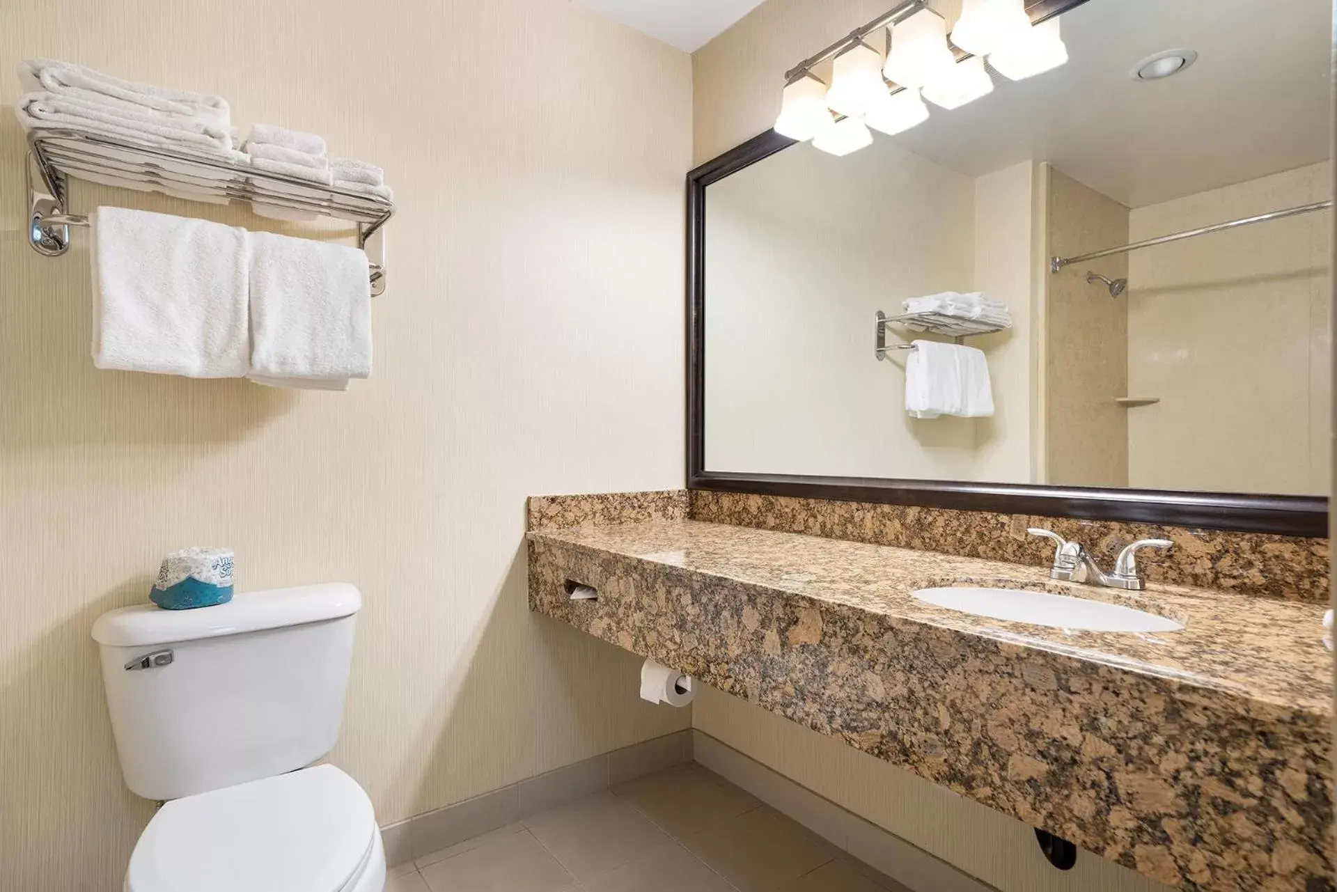 Bathroom in Casablanca Inn