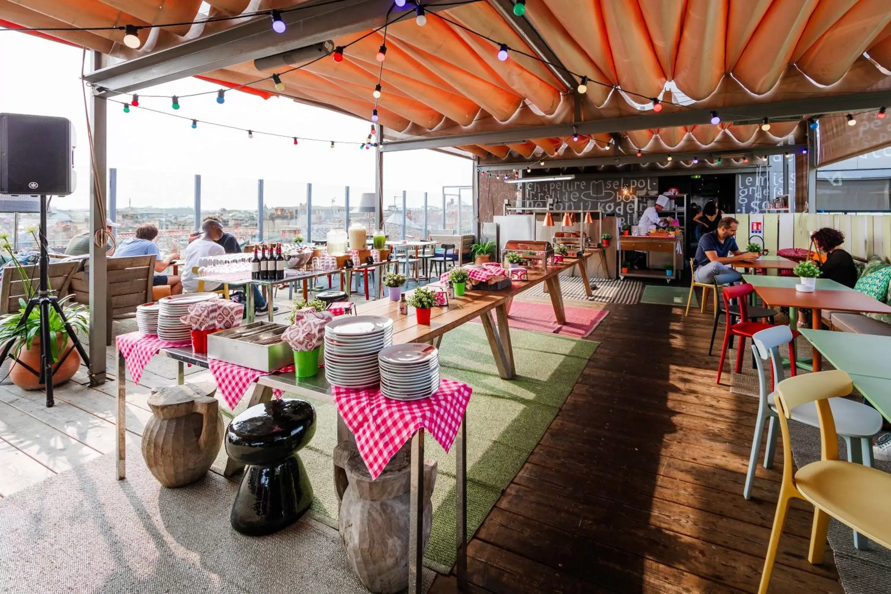 Balcony/Terrace, Restaurant/Places to Eat in Mama Shelter Bordeaux Centre