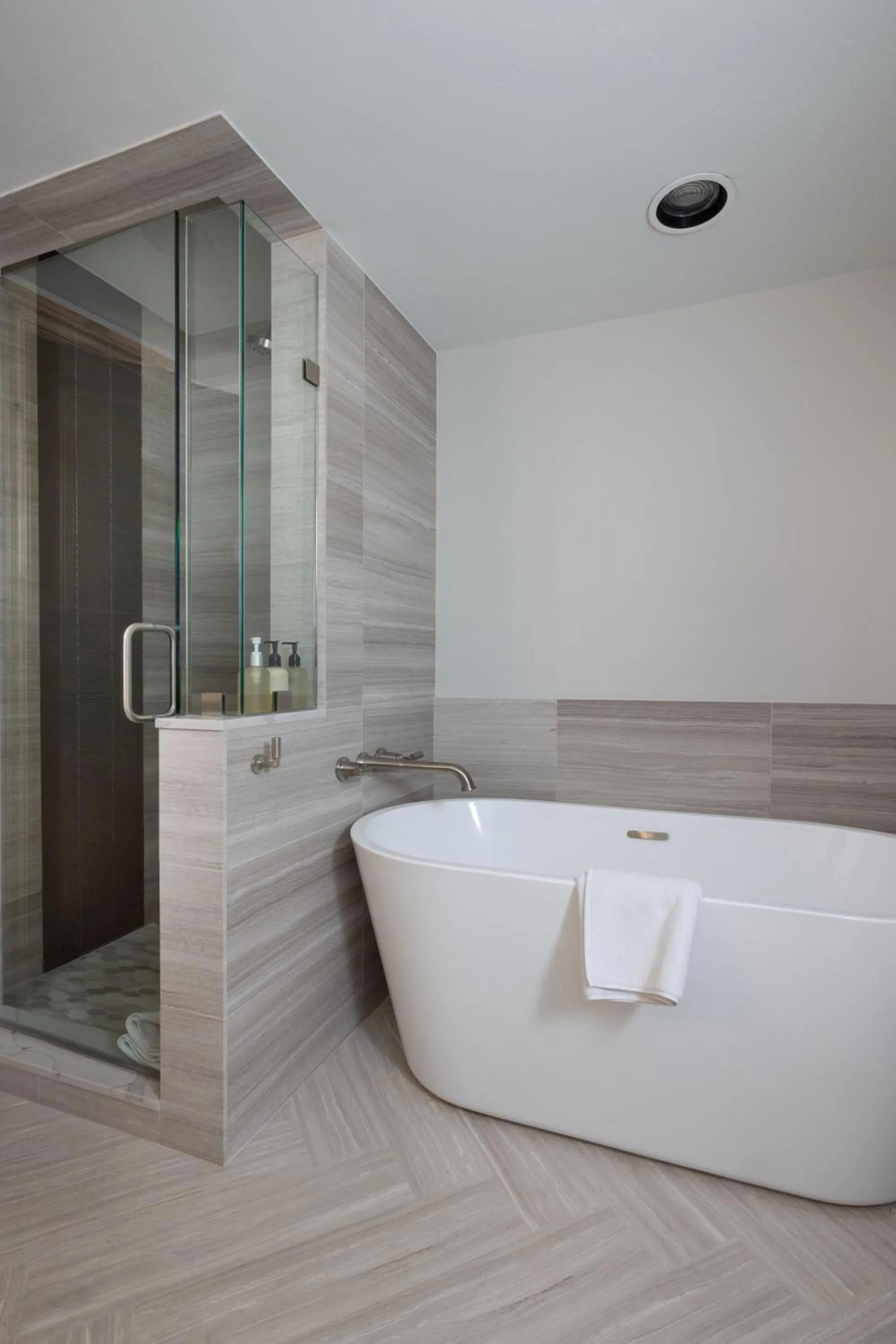 Bath in Gravity Haus Vail