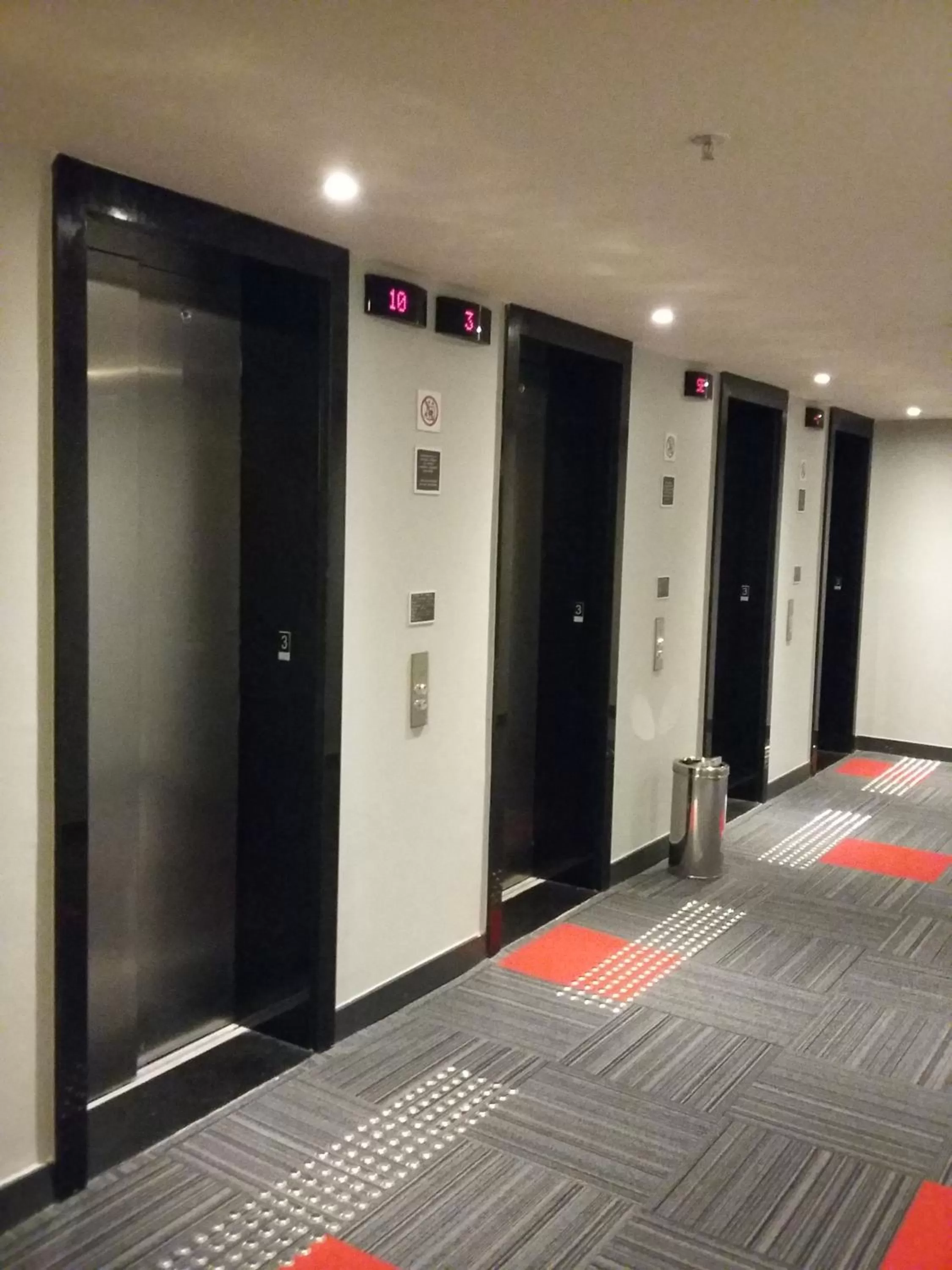 Area and facilities in ibis Rio Porto Atlantico