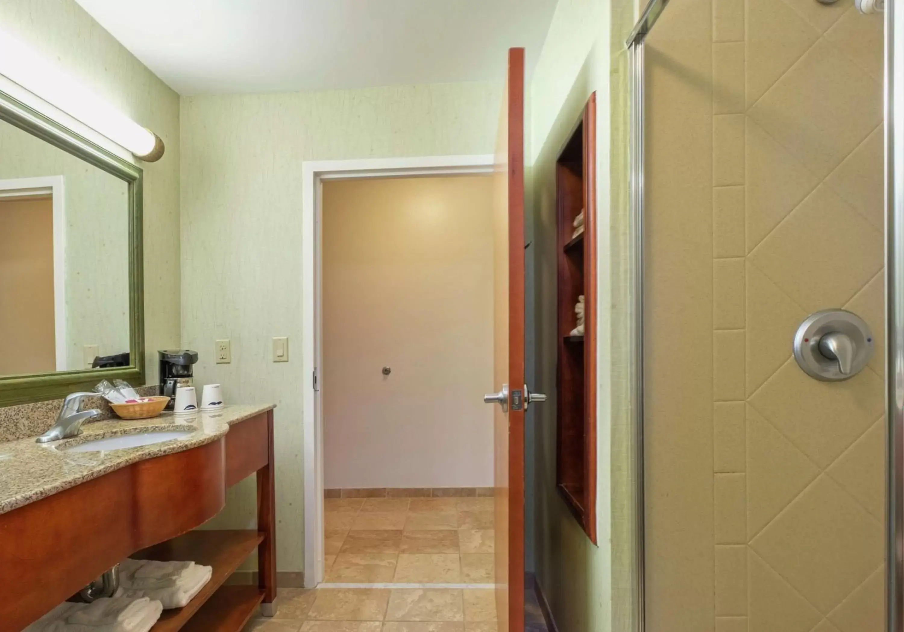 Bathroom in Hampton Inn & Suites Rockland