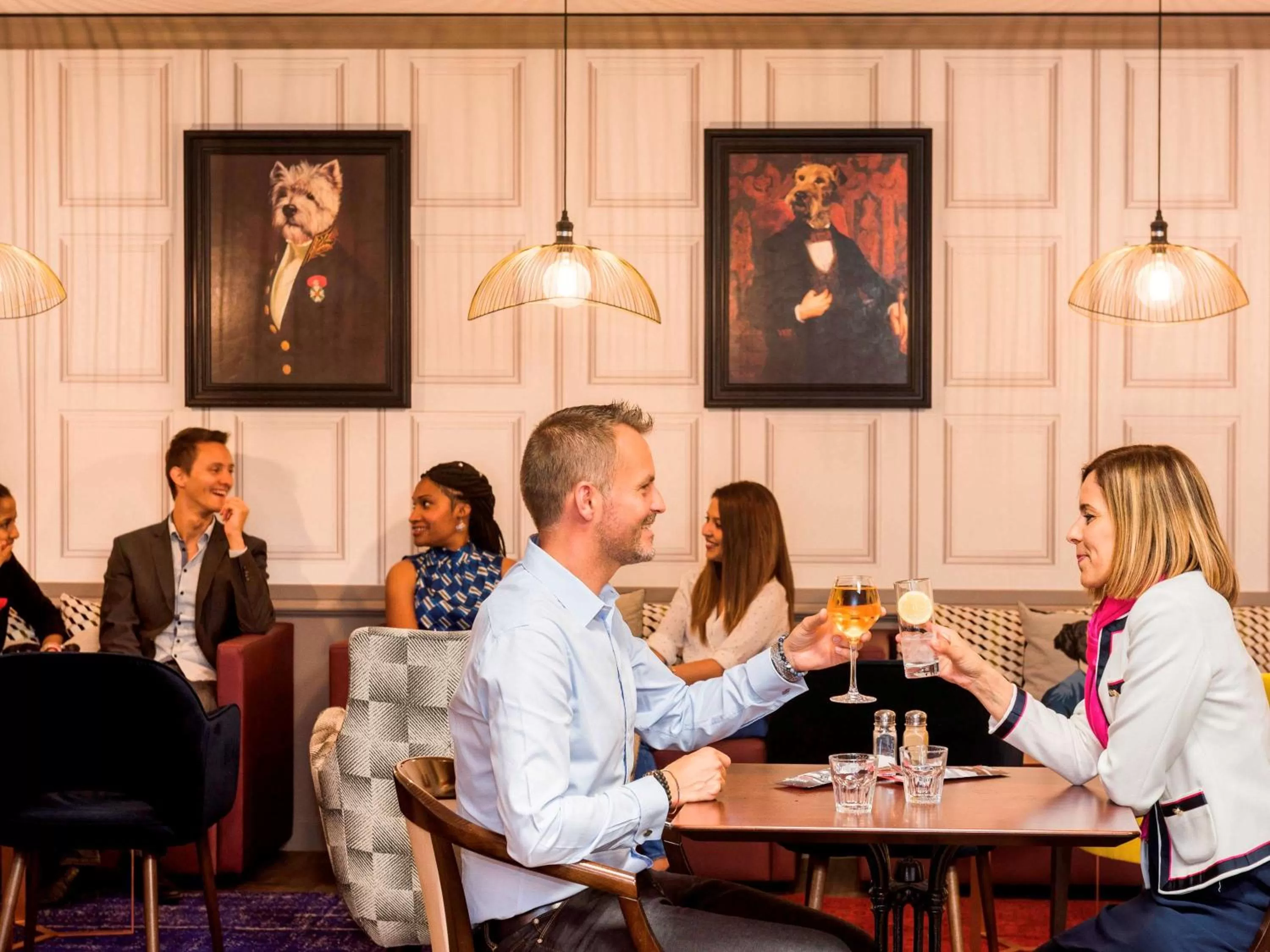 Restaurant/places to eat in Mercure Paris Roissy CDG