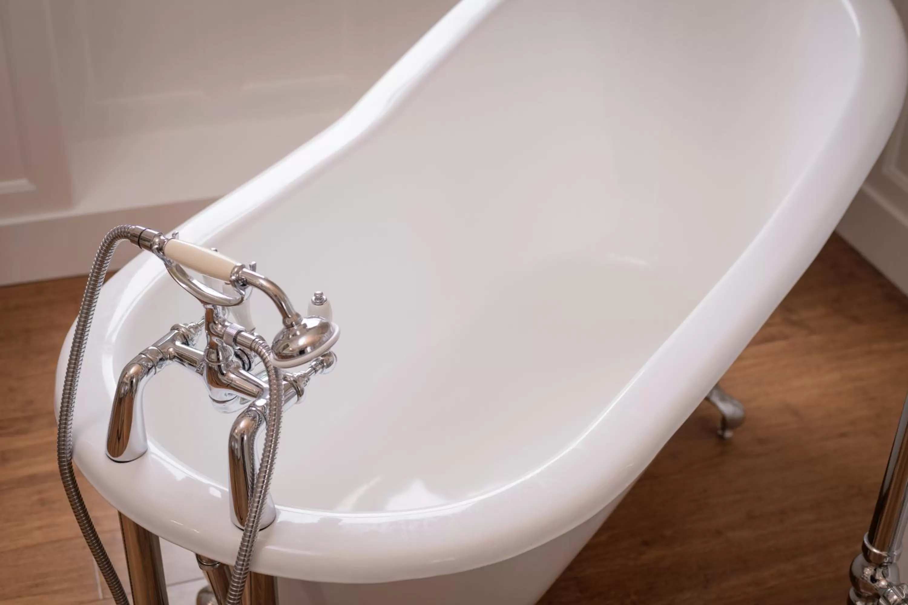 Bathroom in Lys-Na-Greyne Country House