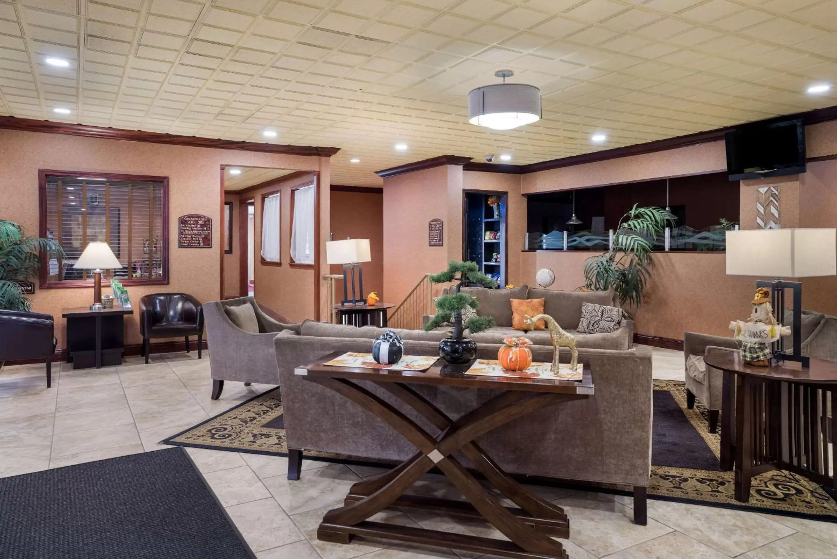 Lobby or reception, Restaurant/Places to Eat in Quality Inn and Suites Fairgrounds - Syracuse