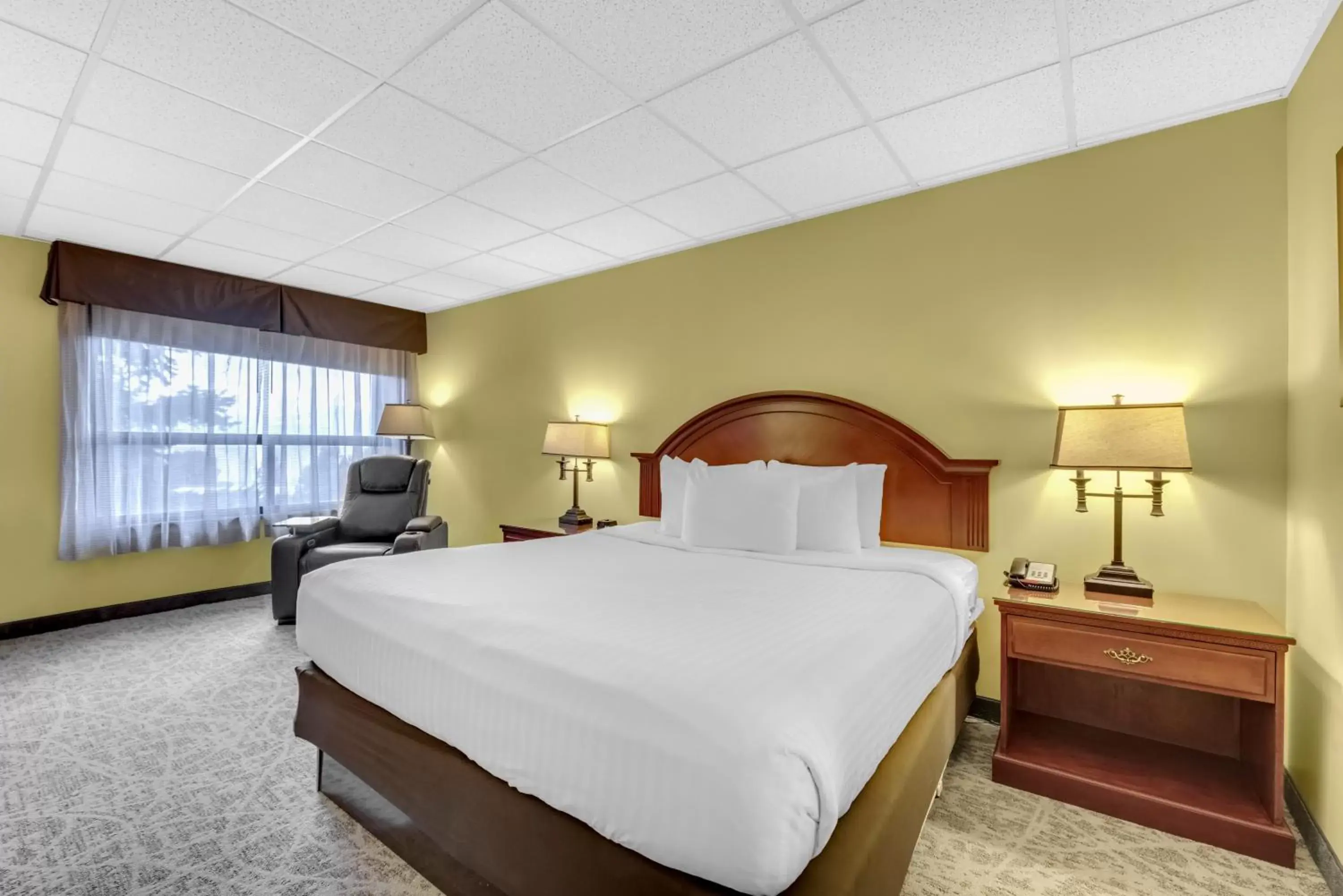 Bedroom, Bed in The Academy Hotel Colorado Springs