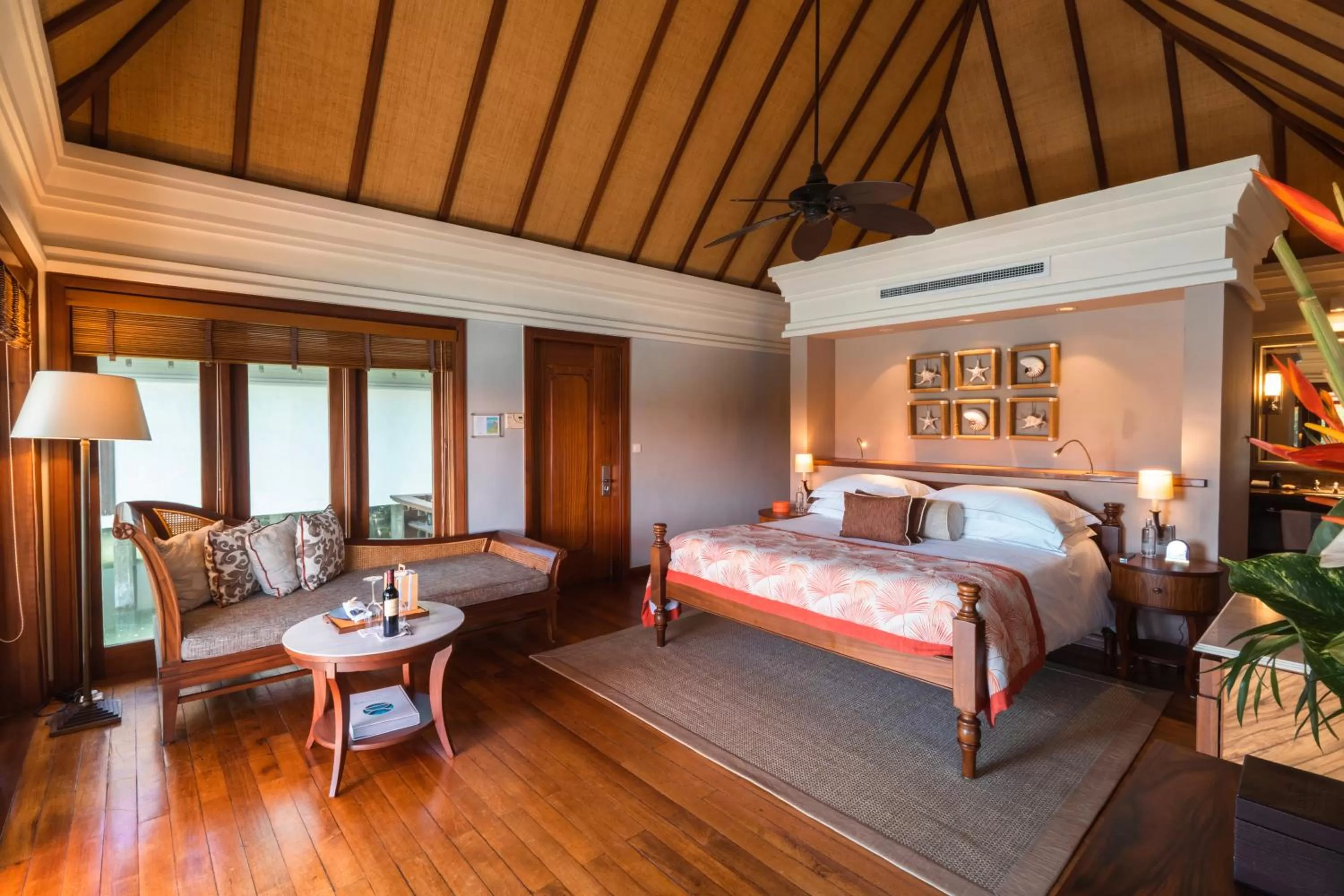 Seating area, Bed in Constance Prince Maurice