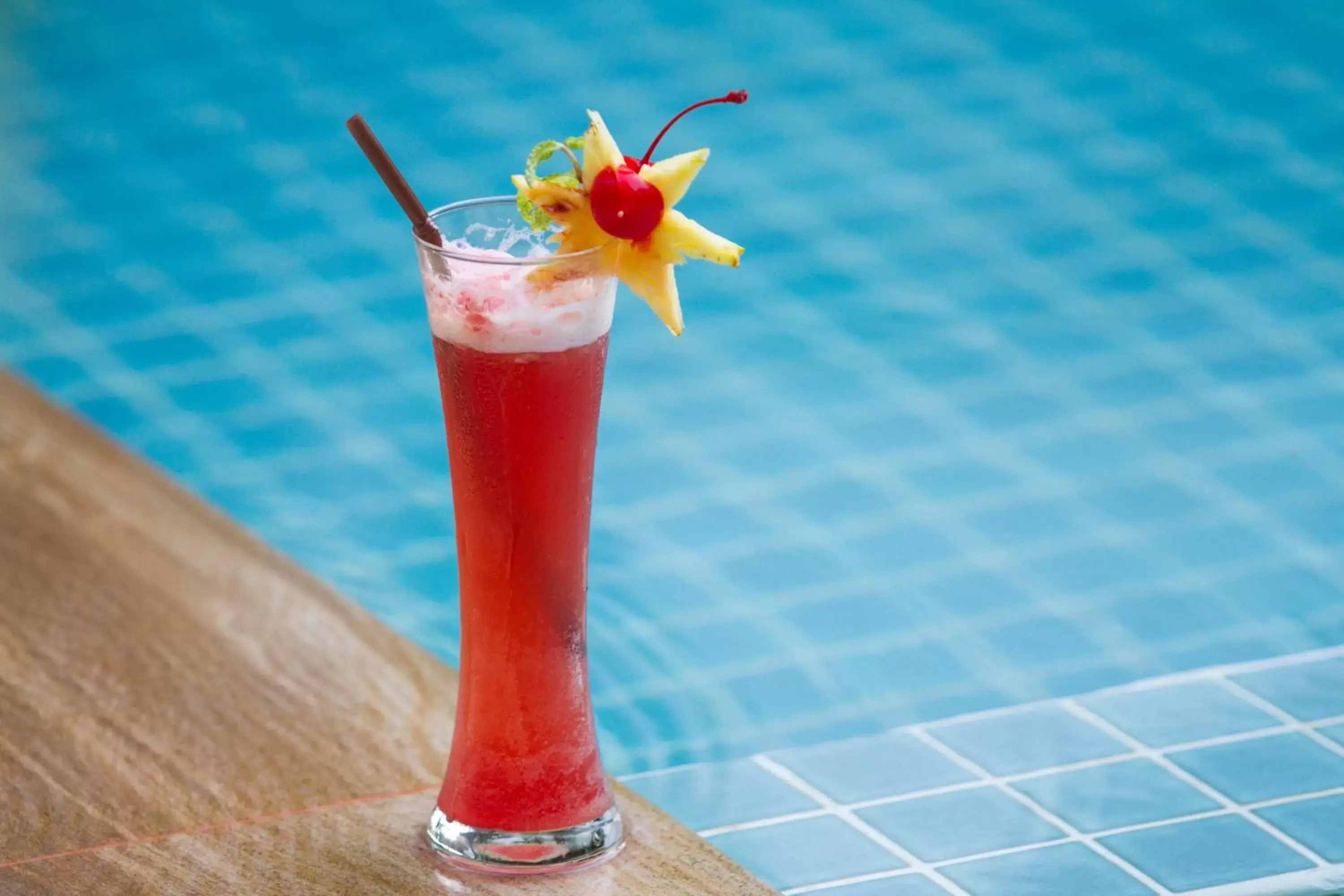 Swimming pool, Drinks in Apsara Centrepole Hotel