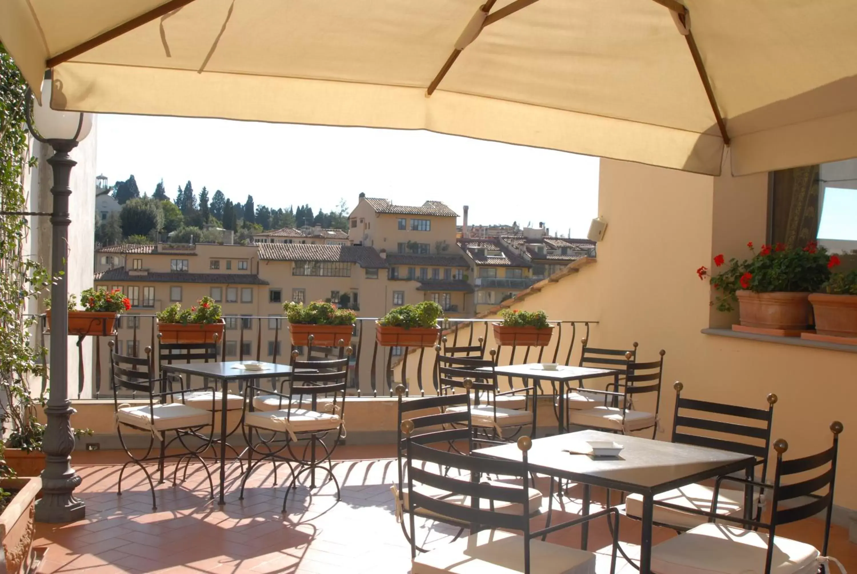 Balcony/Terrace, Restaurant/Places to Eat in Hotel degli Orafi
