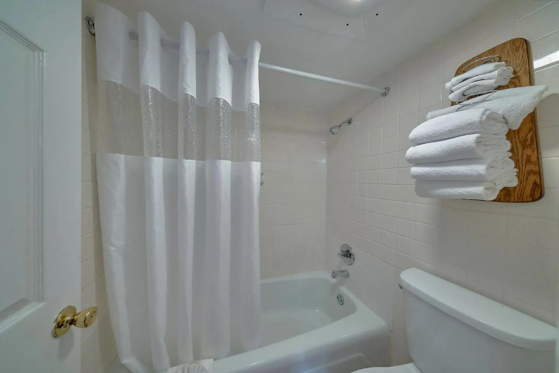 Toilet, Bathroom in Sidney James Mountain Lodge