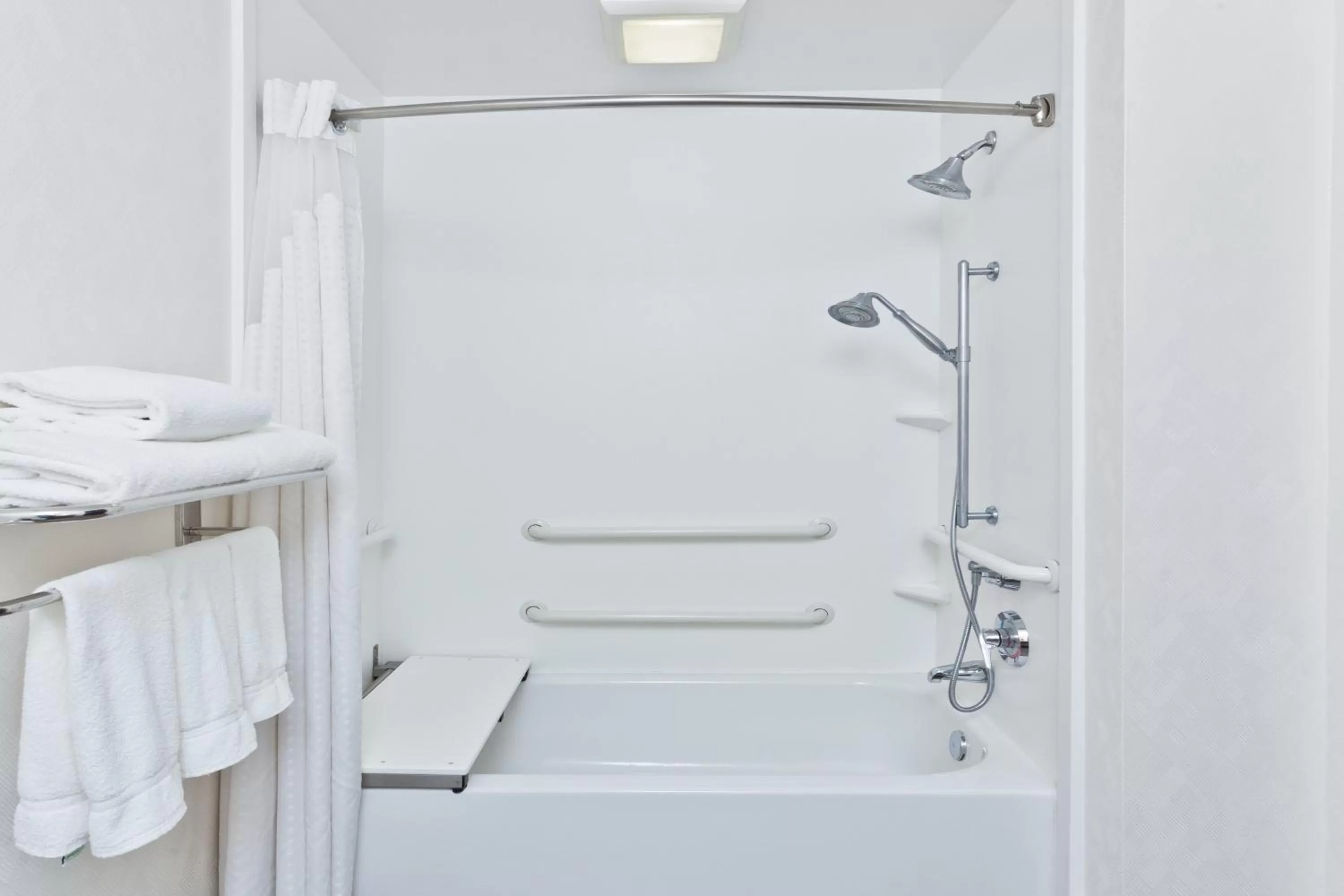 Bathroom in Holiday Inn Express Phenix City-Fort Benning by IHG