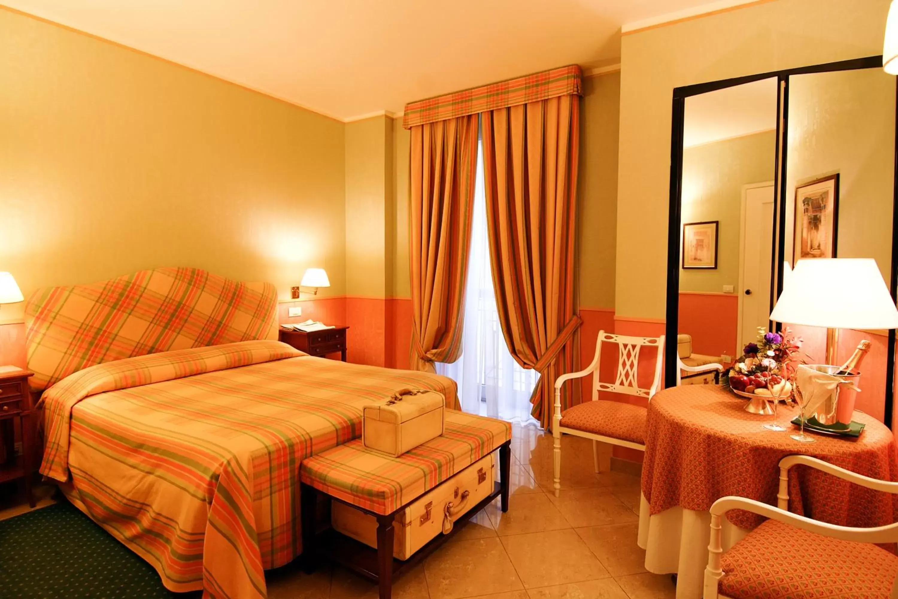 Classic Double Room in Hotel Victoria & Iside Spa Classic Double Room in Hotel Victoria & Iside Spa