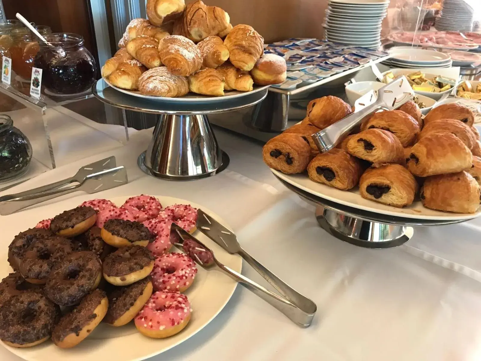 Buffet breakfast, Food in Parc Hotel Casa Mia