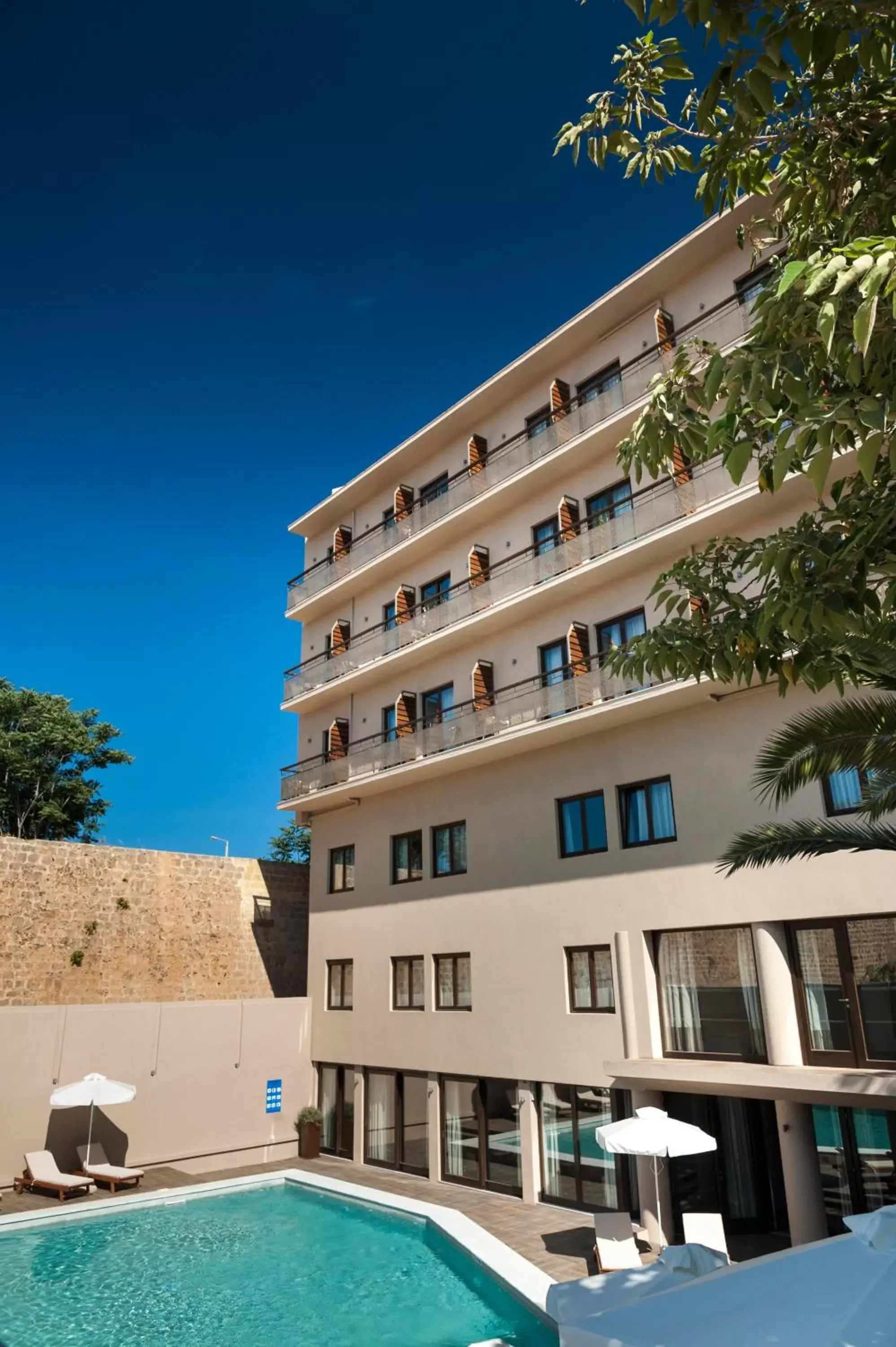 Swimming pool in Kriti Hotel Swimming pool in Kriti Hotel