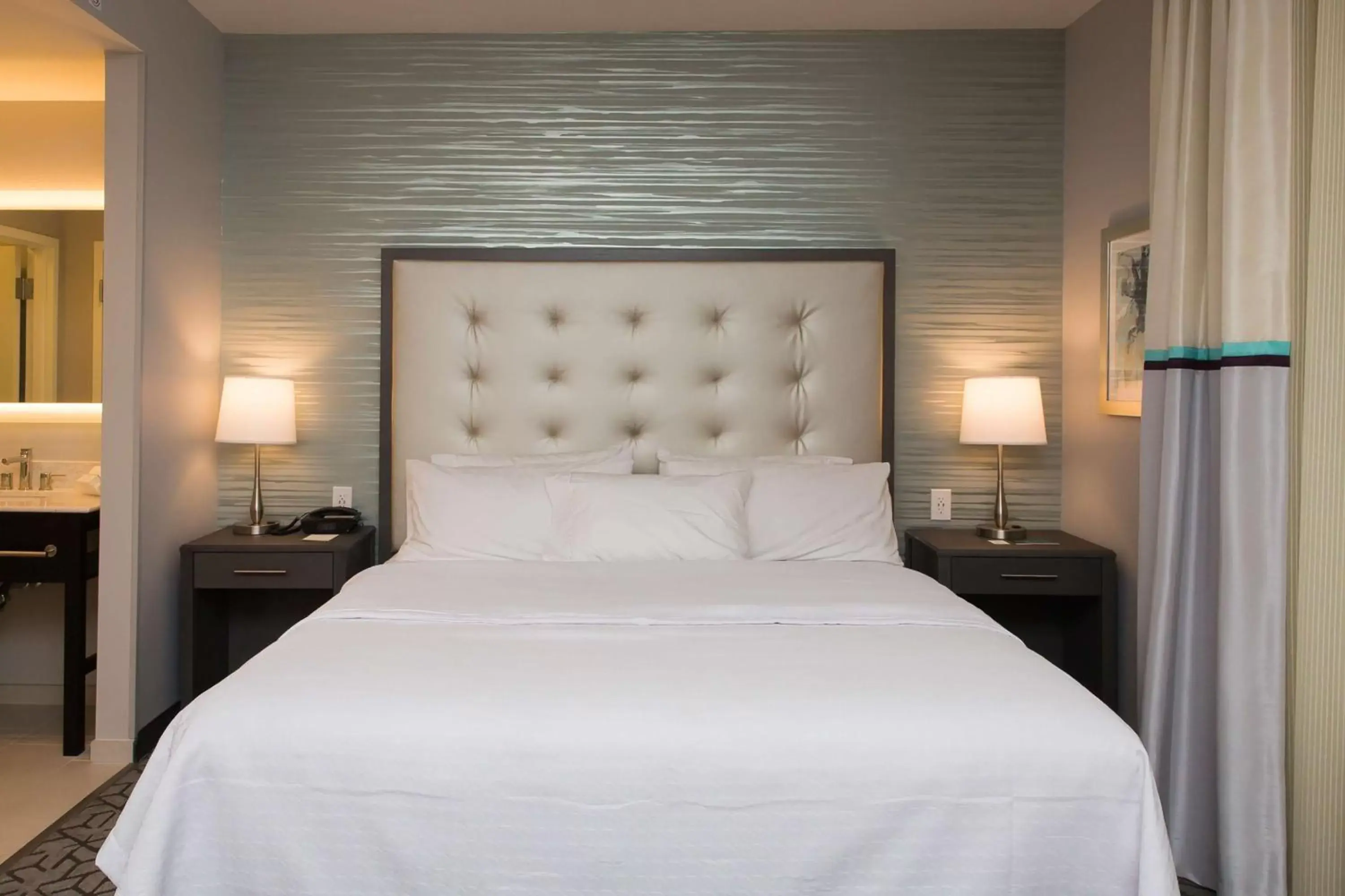 Bed in Homewood Suites By Hilton Allentown Bethlehem Center Valley