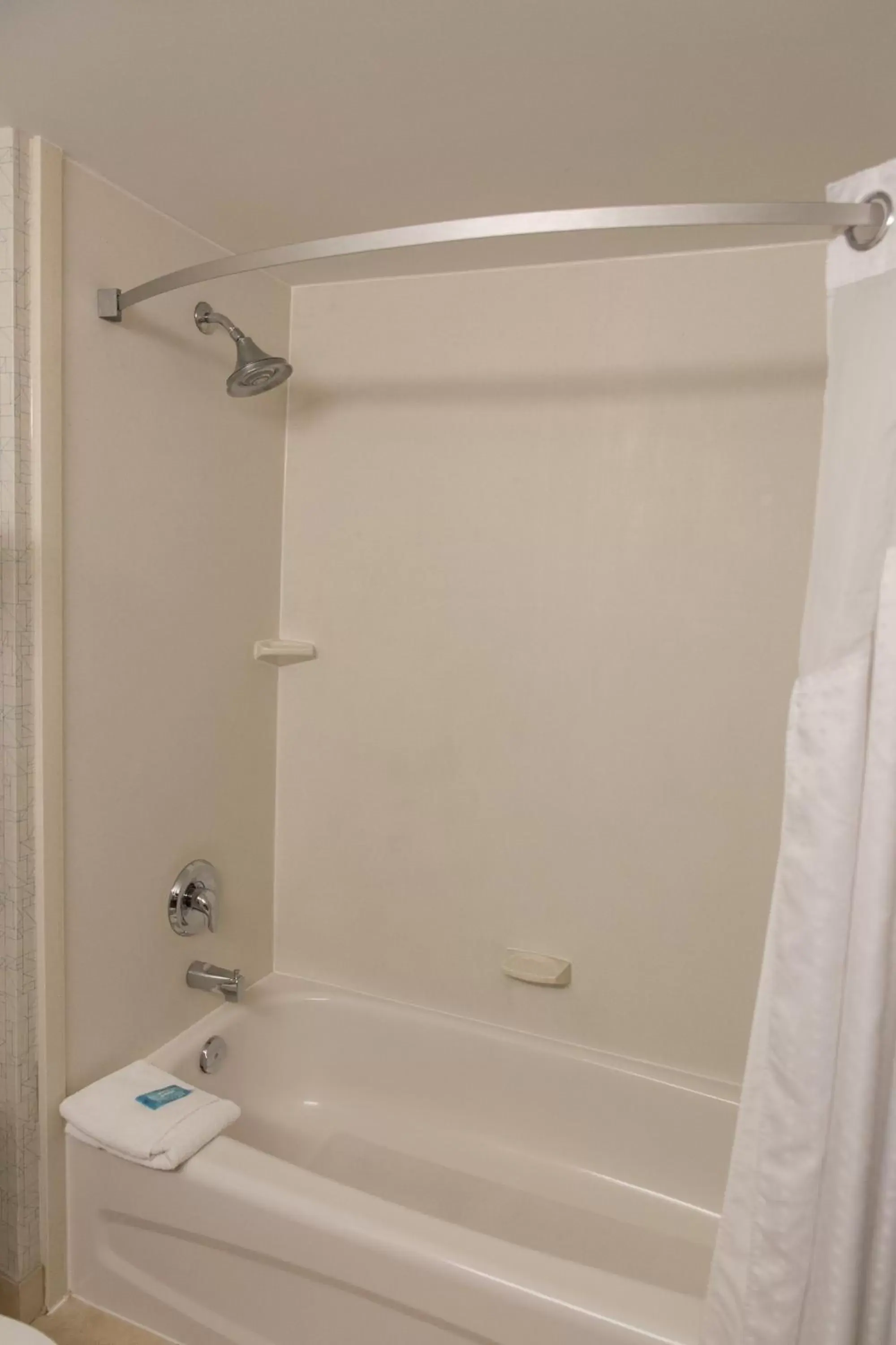 Photo of the whole room, Bathroom in Holiday Inn Express Brampton, an IHG Hotel