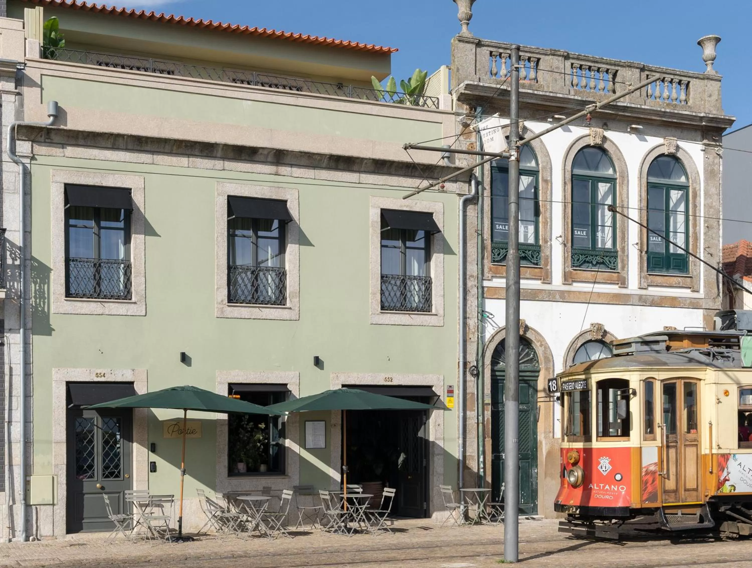 Property Building in Portie Deluxe Suites by DA'HOME