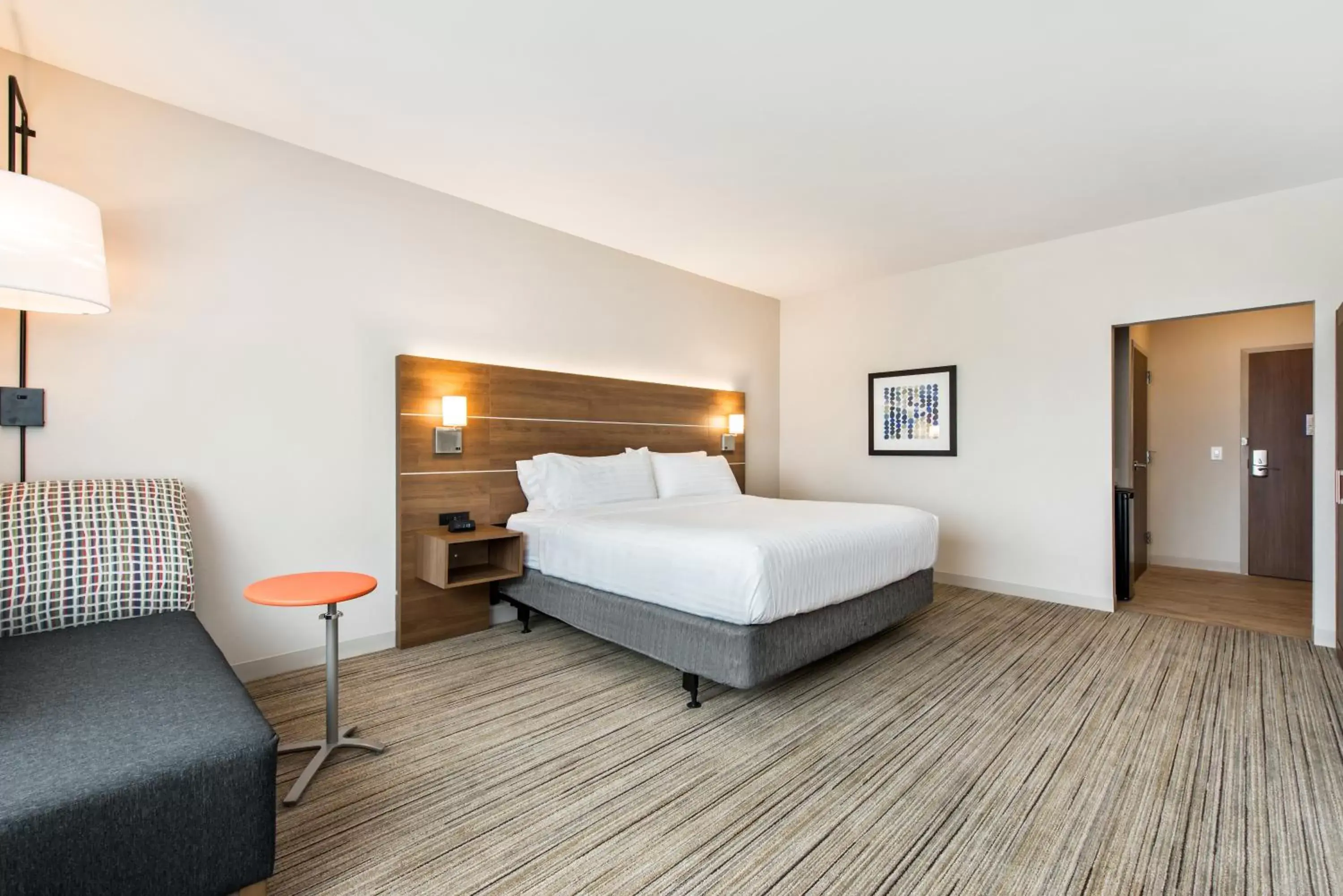 Bed in Holiday Inn Express & Suites - Carrollton West, an IHG Hotel