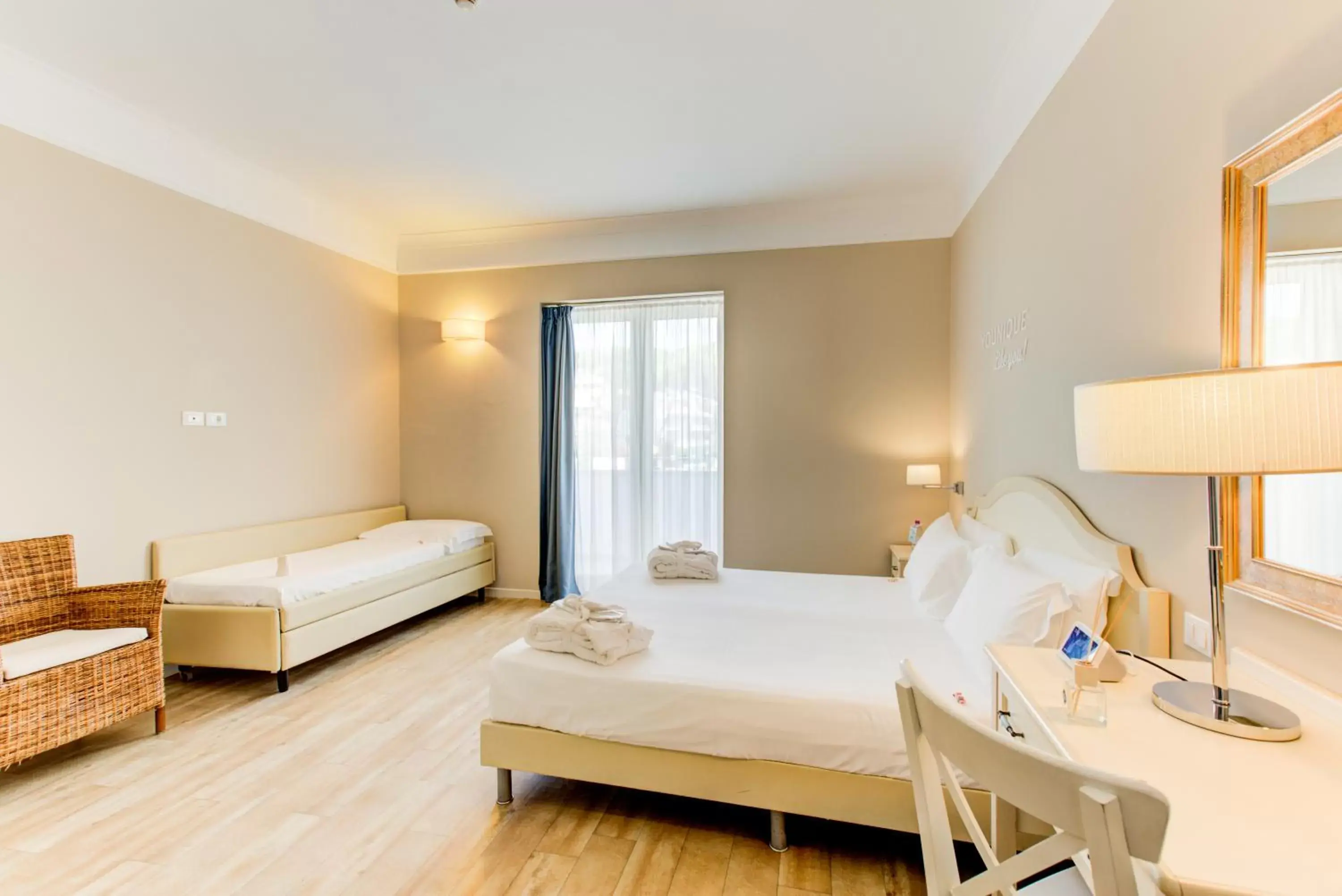 Deluxe Room with Terrace in BeYou Hotel Villa Rosa Deluxe Room with Terrace in BeYou Hotel Villa Rosa