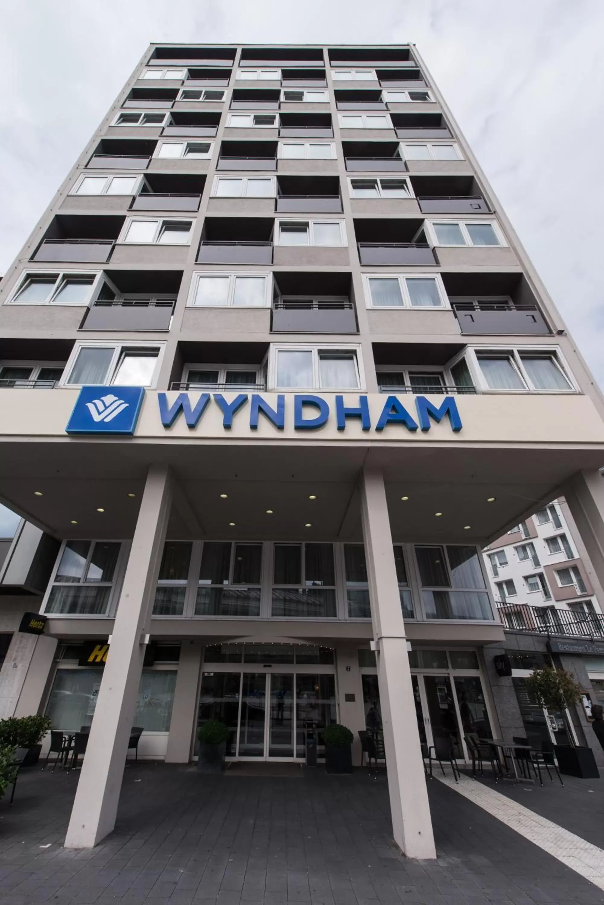 Facade/entrance, Property Building in Wyndham Köln