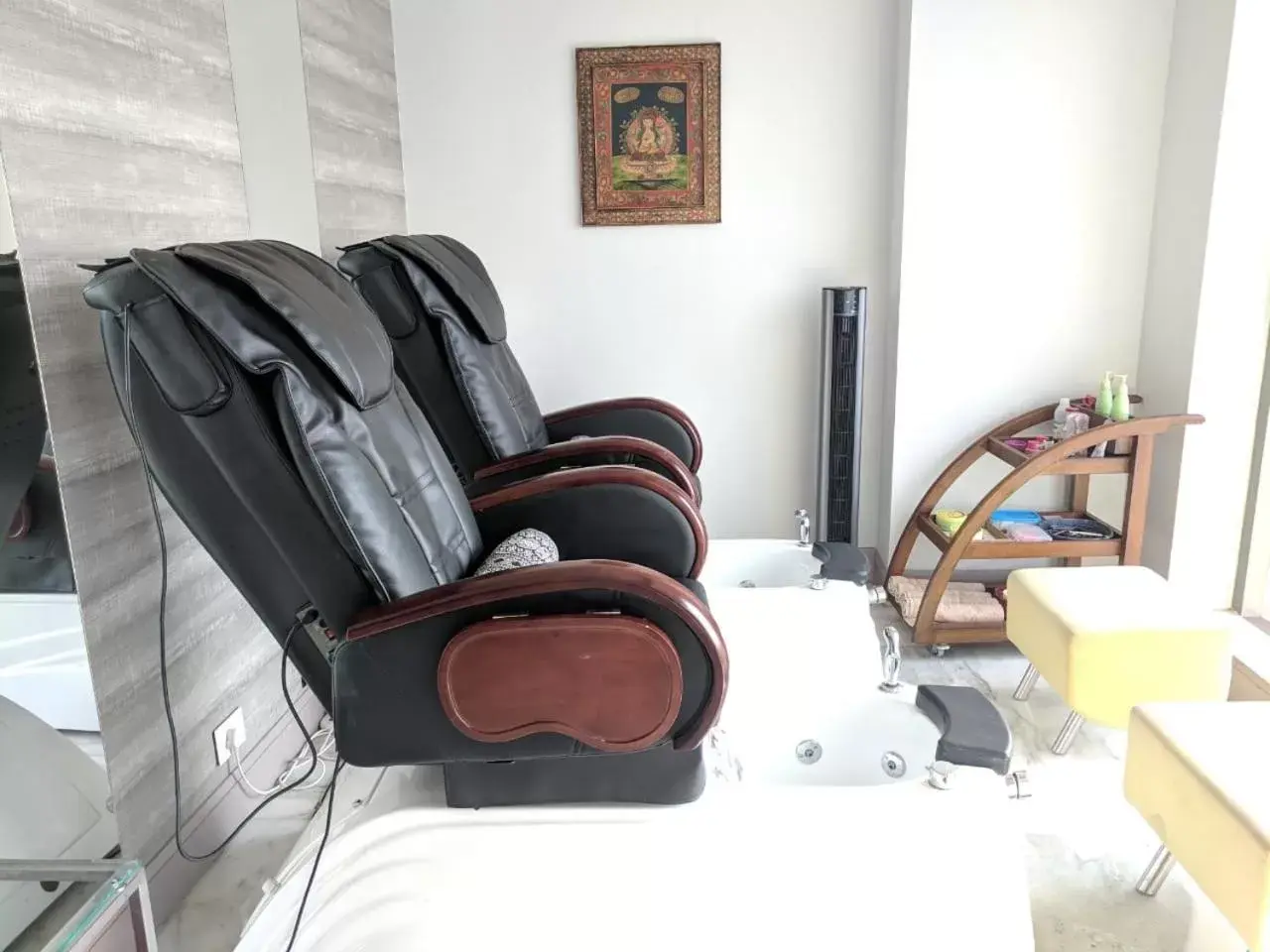 Massage, Seating Area in Efcee Sarovar Premiere Bhavnagar