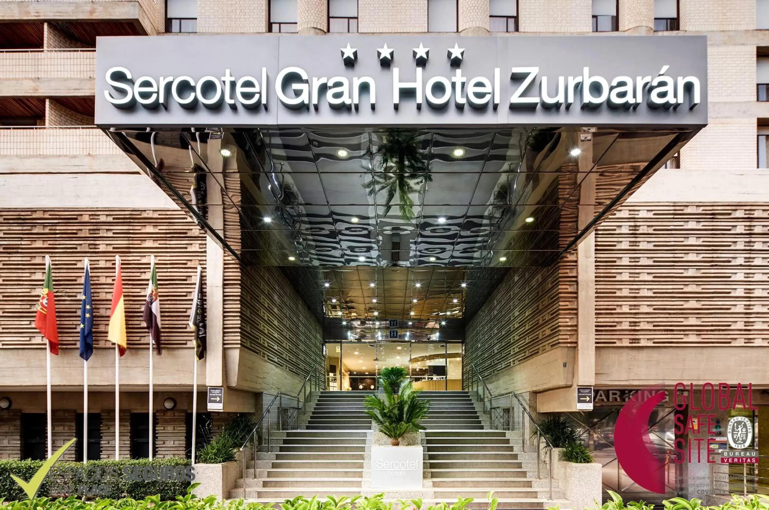 Facade/entrance in Sercotel Gran Hotel Zurbarán