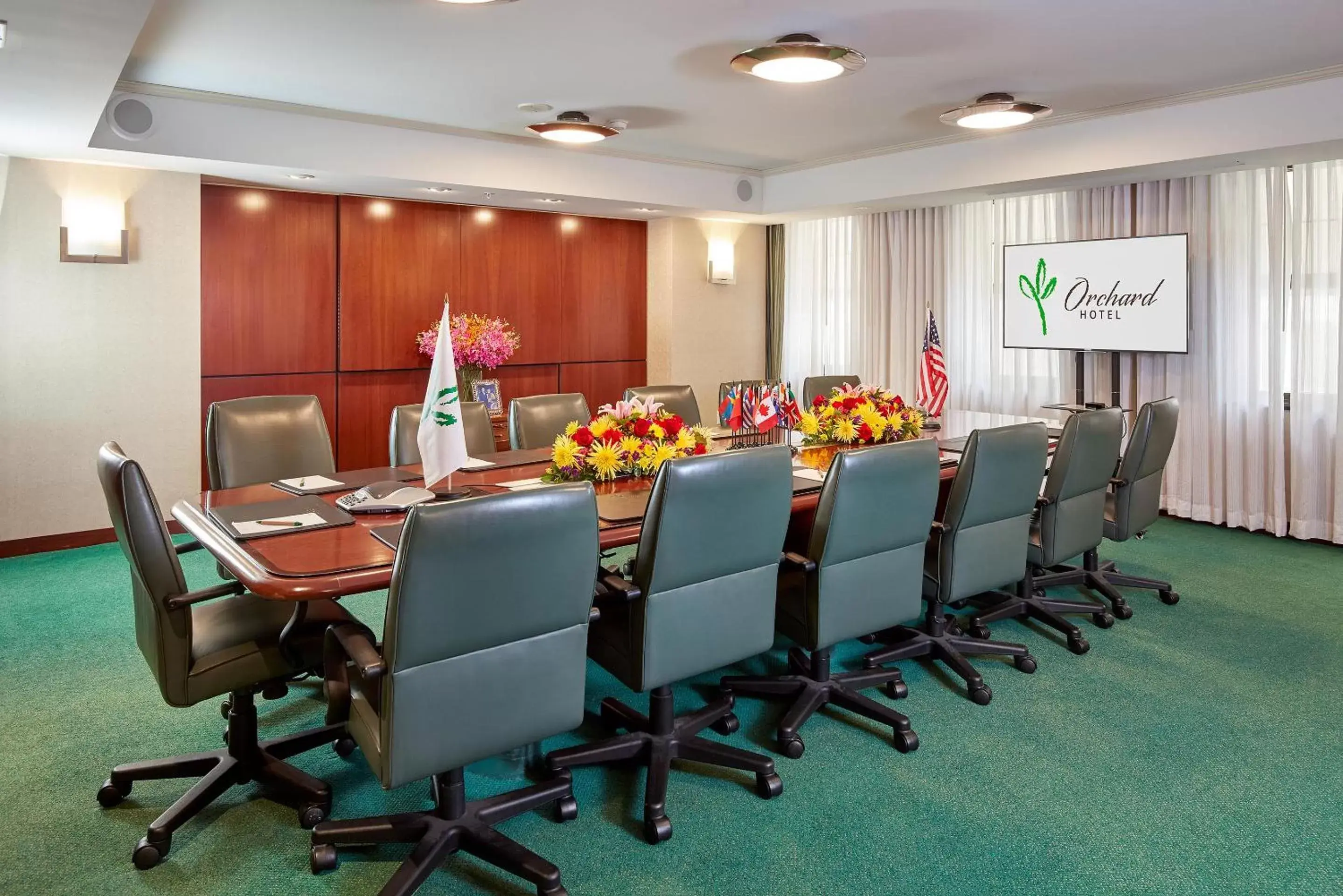 Business facilities in Orchard Hotel