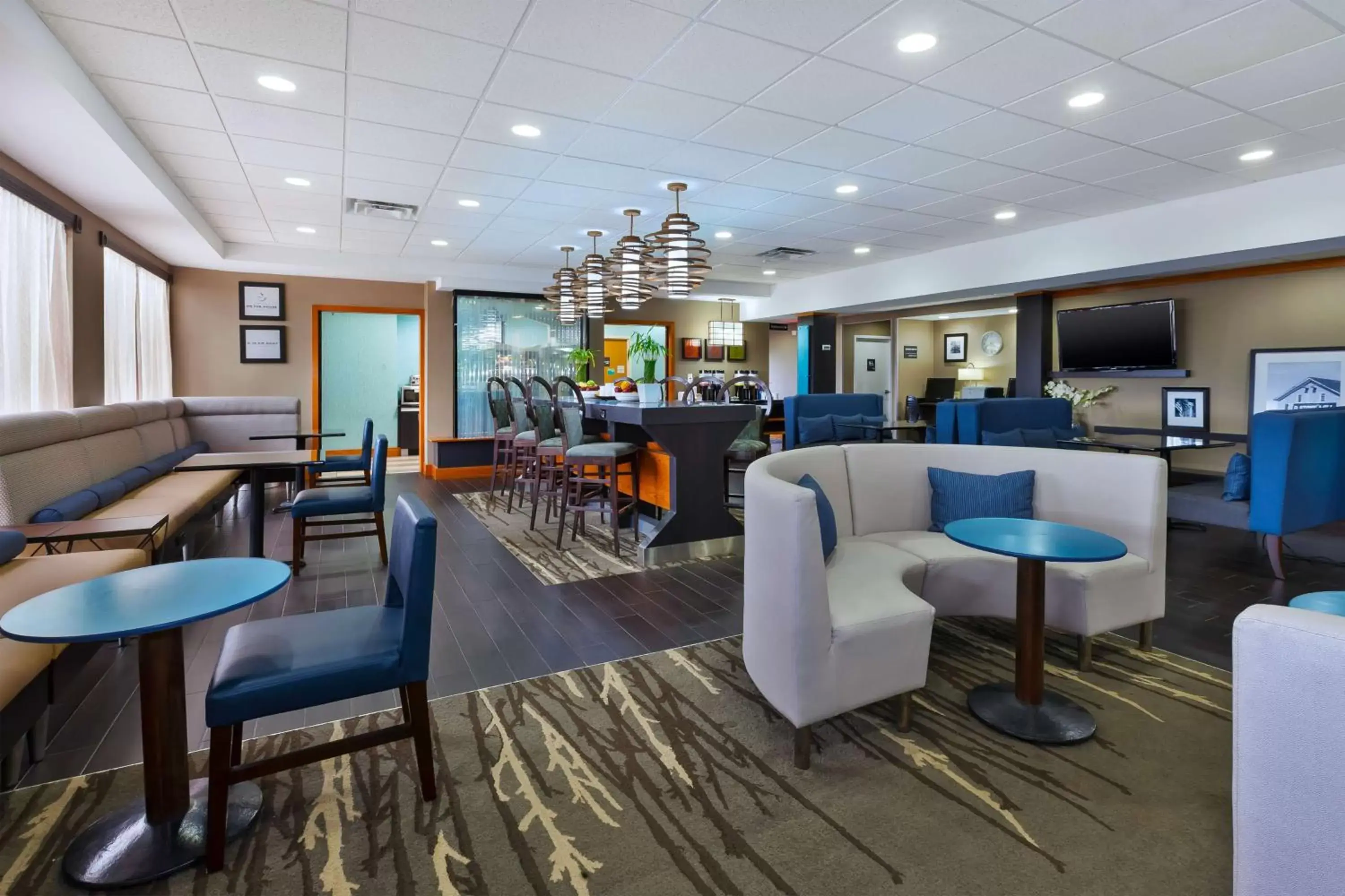 Lobby or reception, Lounge/Bar in Hampton Inn Marysville