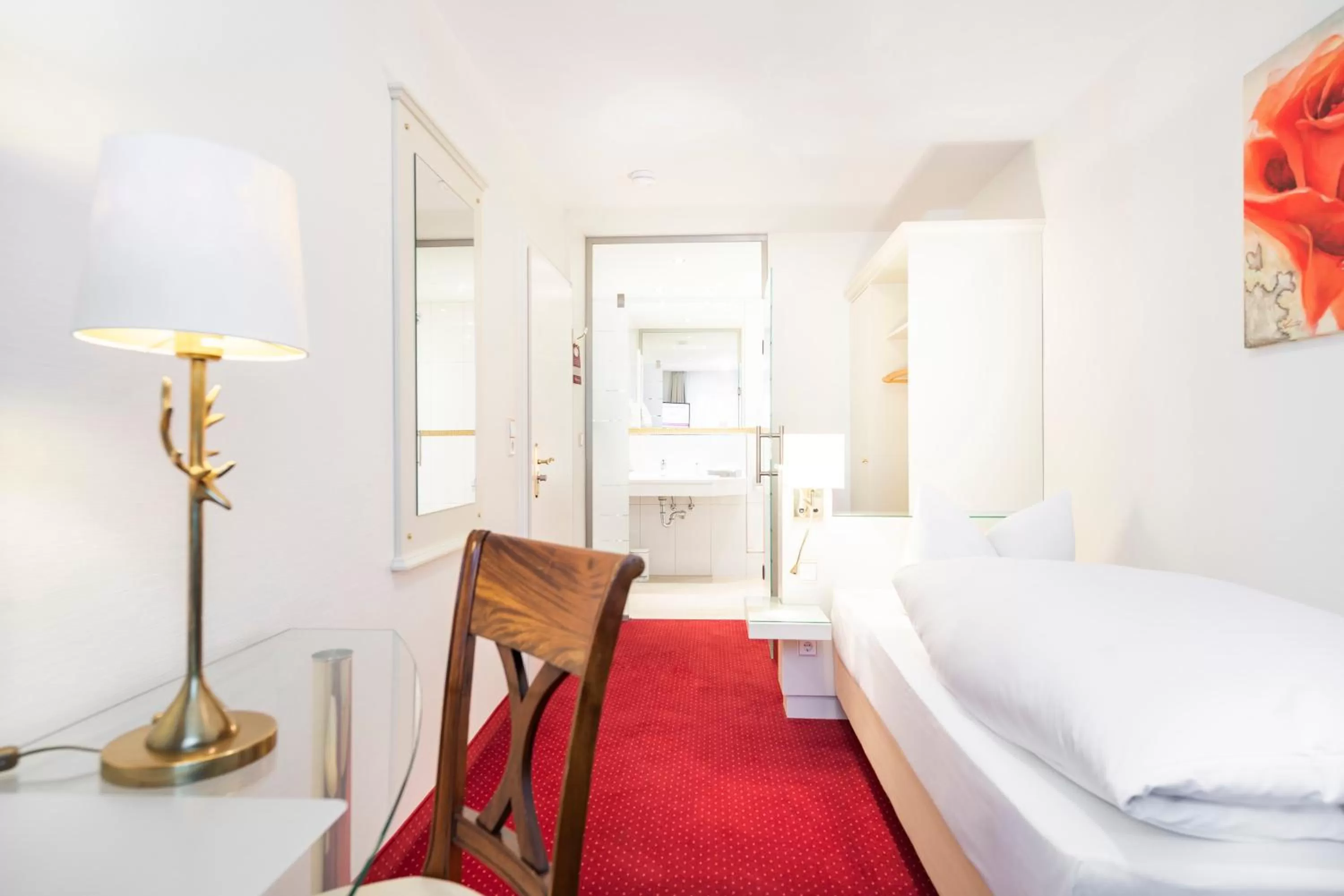 Photo of the whole room, Bed in Hotel Hennies