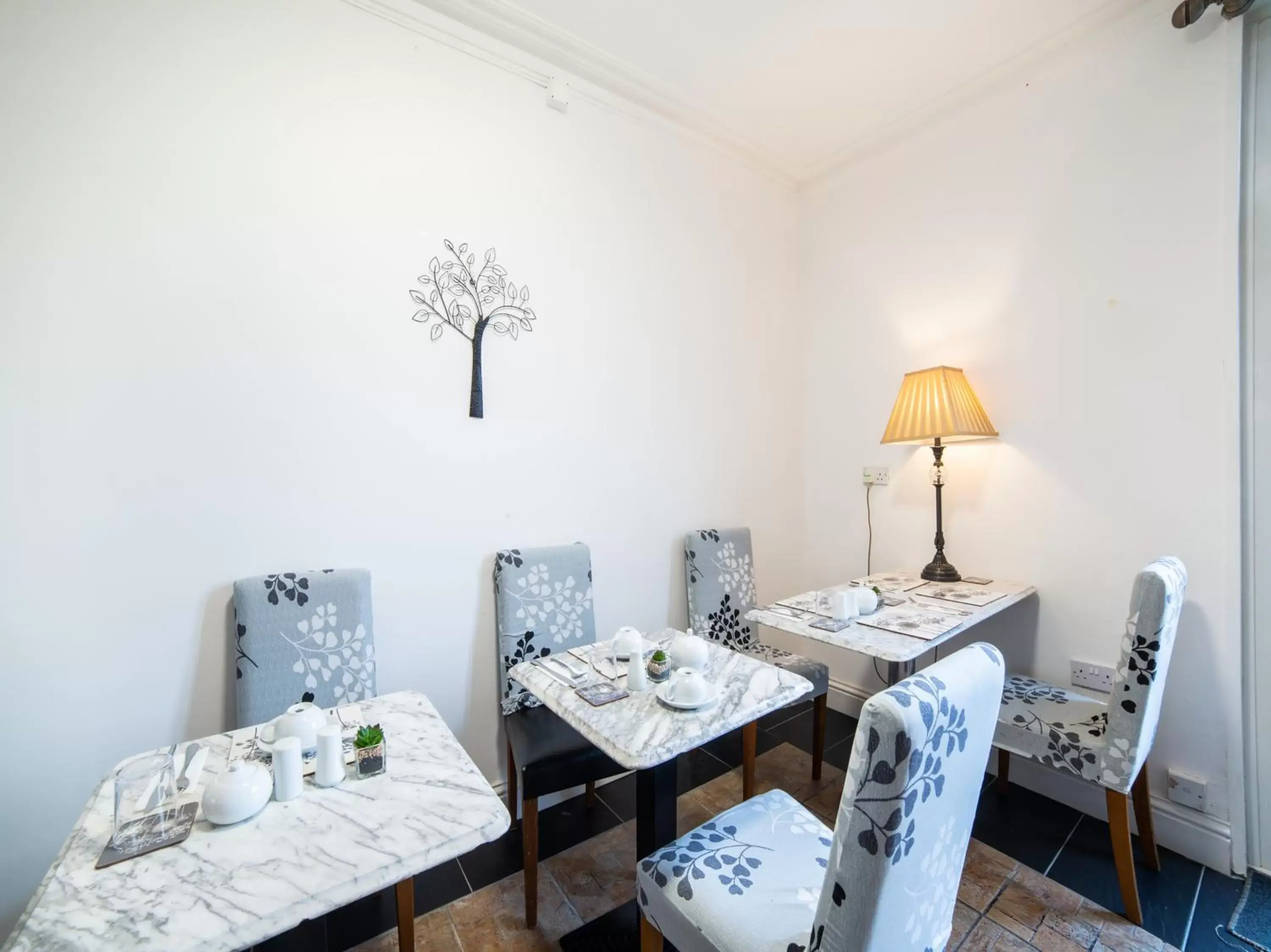 Dining area, Seating Area in Lina Guest House