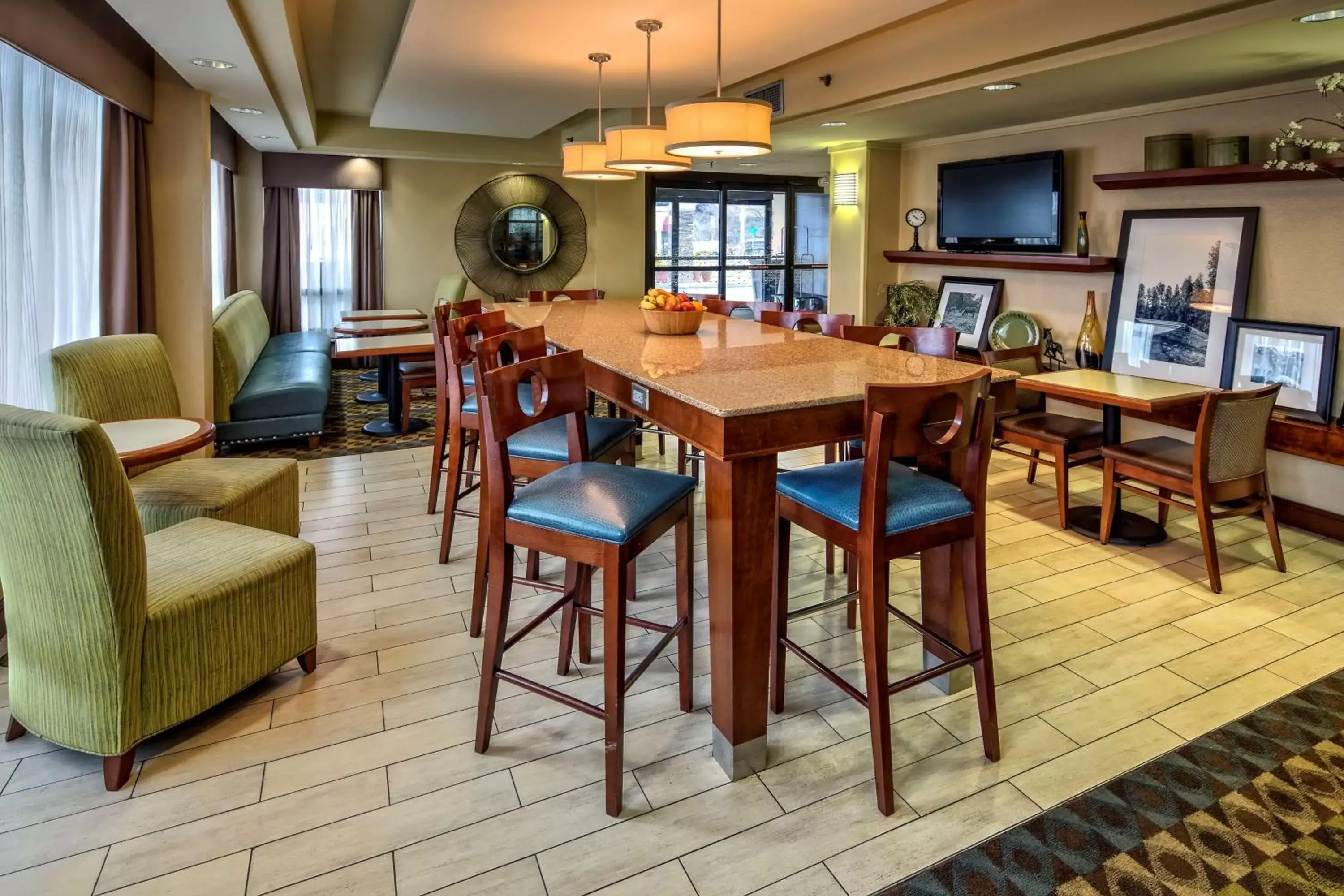 Lobby or reception, Restaurant/Places to Eat in Hampton Inn Charlottesville