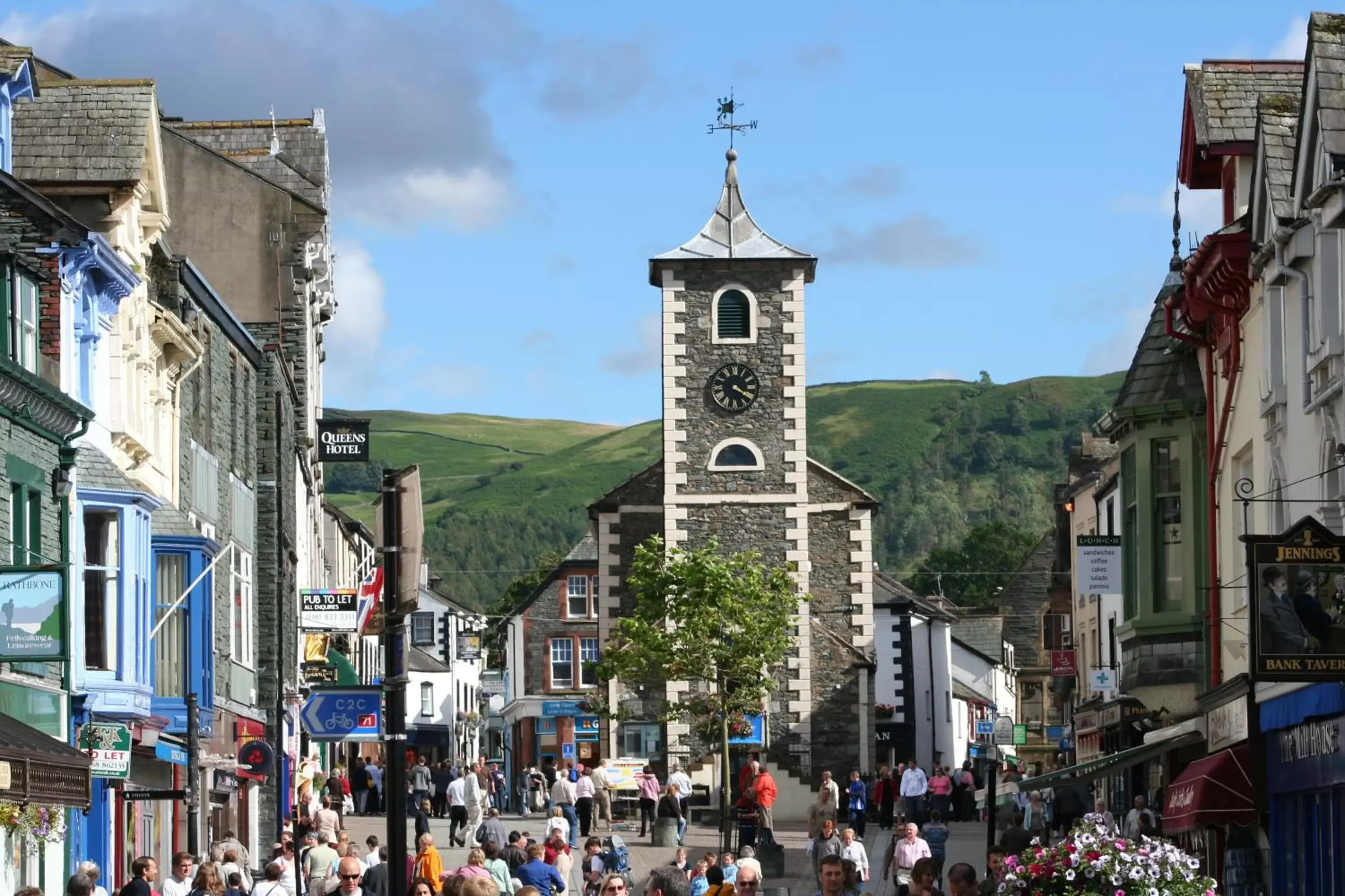 Area and facilities, Neighborhood in The Kings Arms Hotel