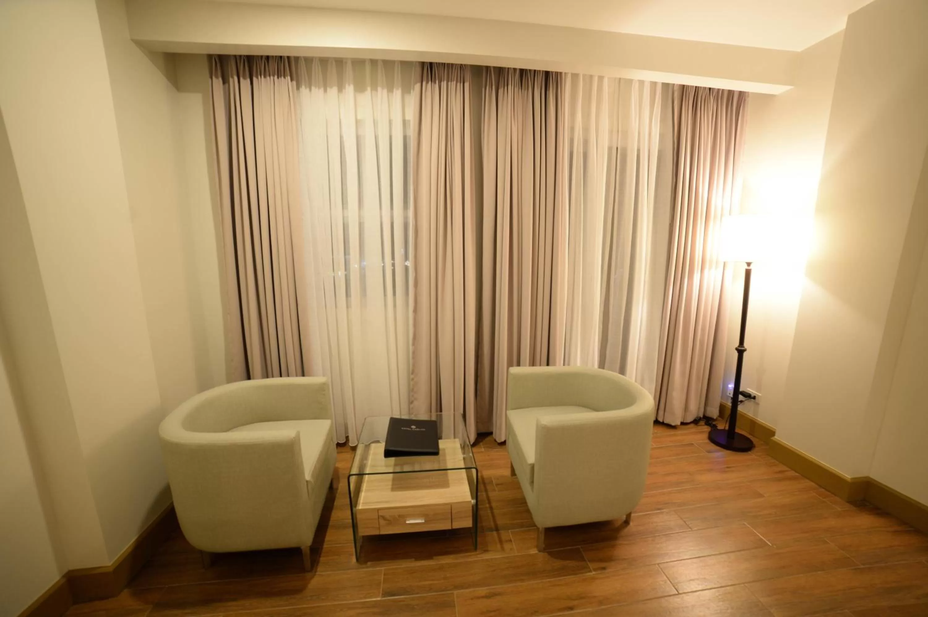 Living room in Hotel Carlito Tagaytay