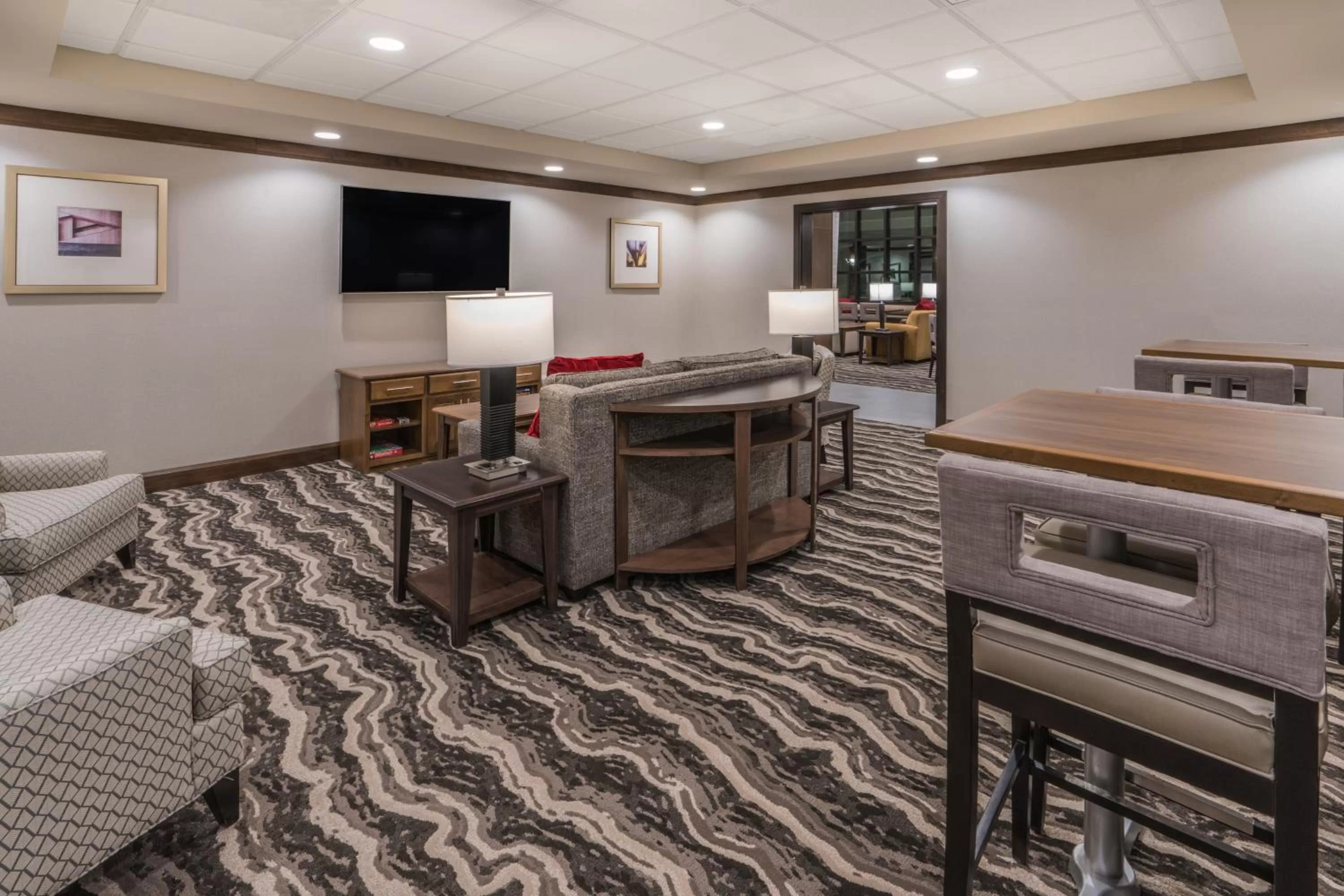 Lobby or reception in Staybridge Suites Anchorage by IHG