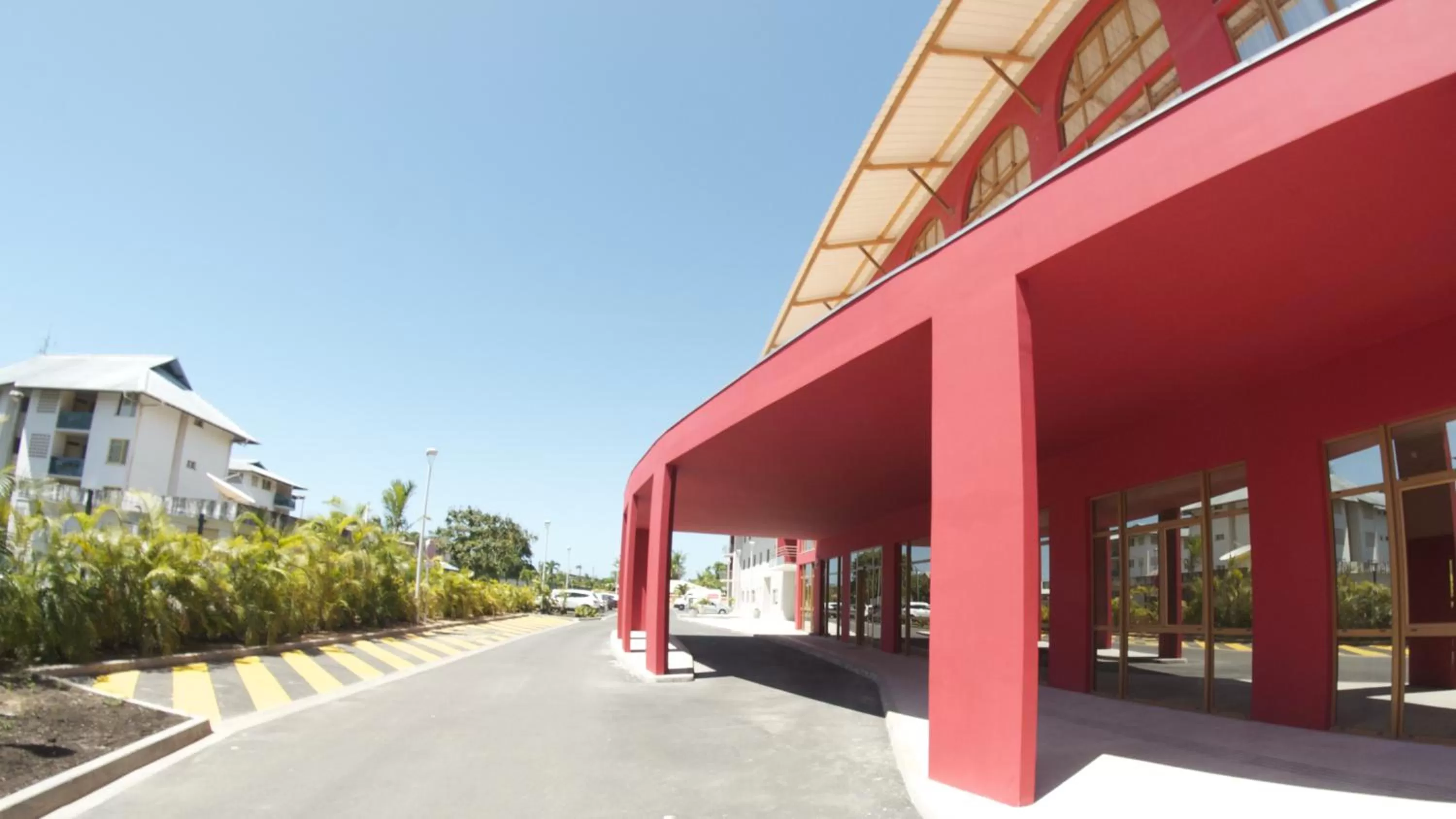 Facade/entrance in Mercure Cayenne Royal Amazonia