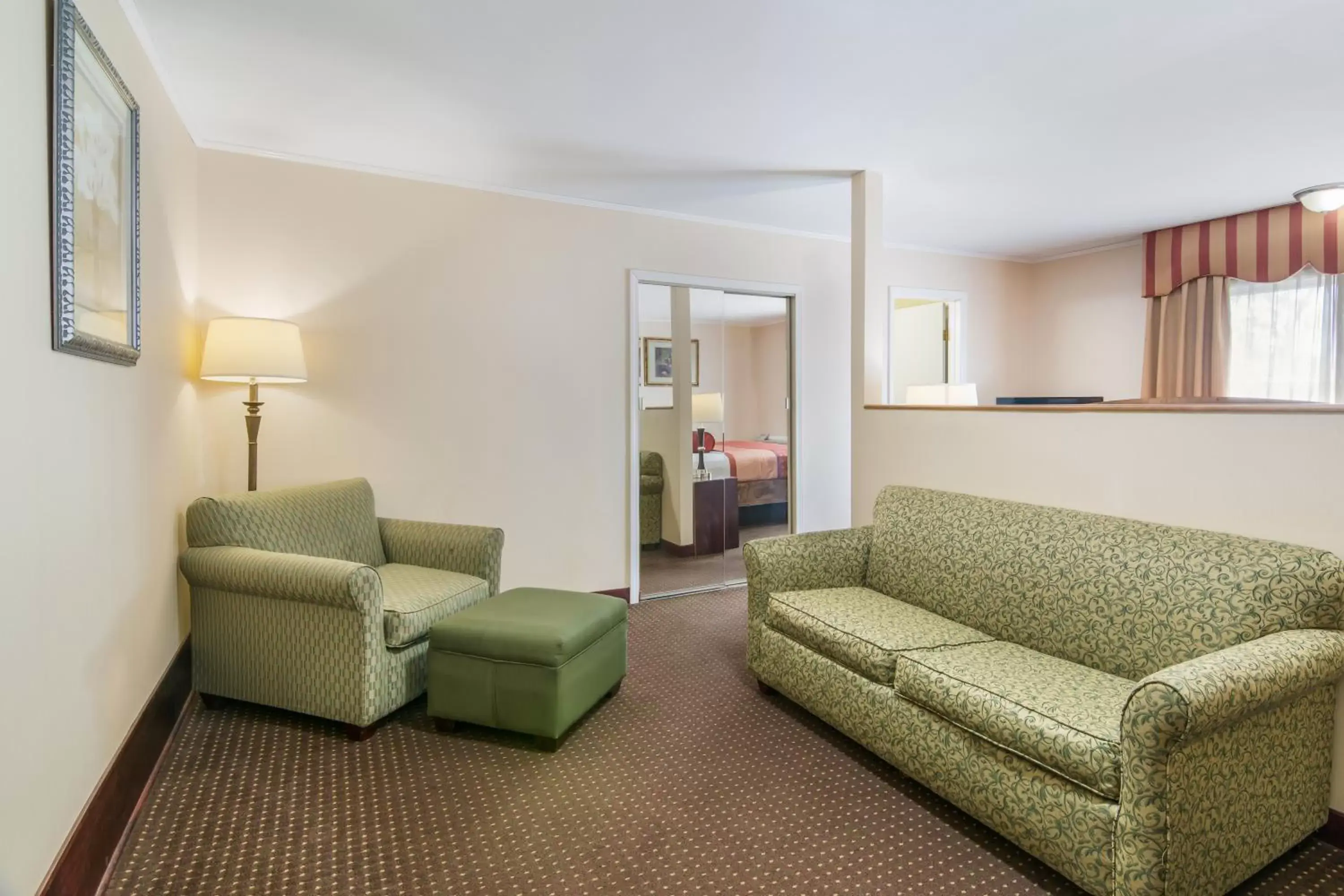 Seating Area in Rodeway Inn & Suites Weedsport NY