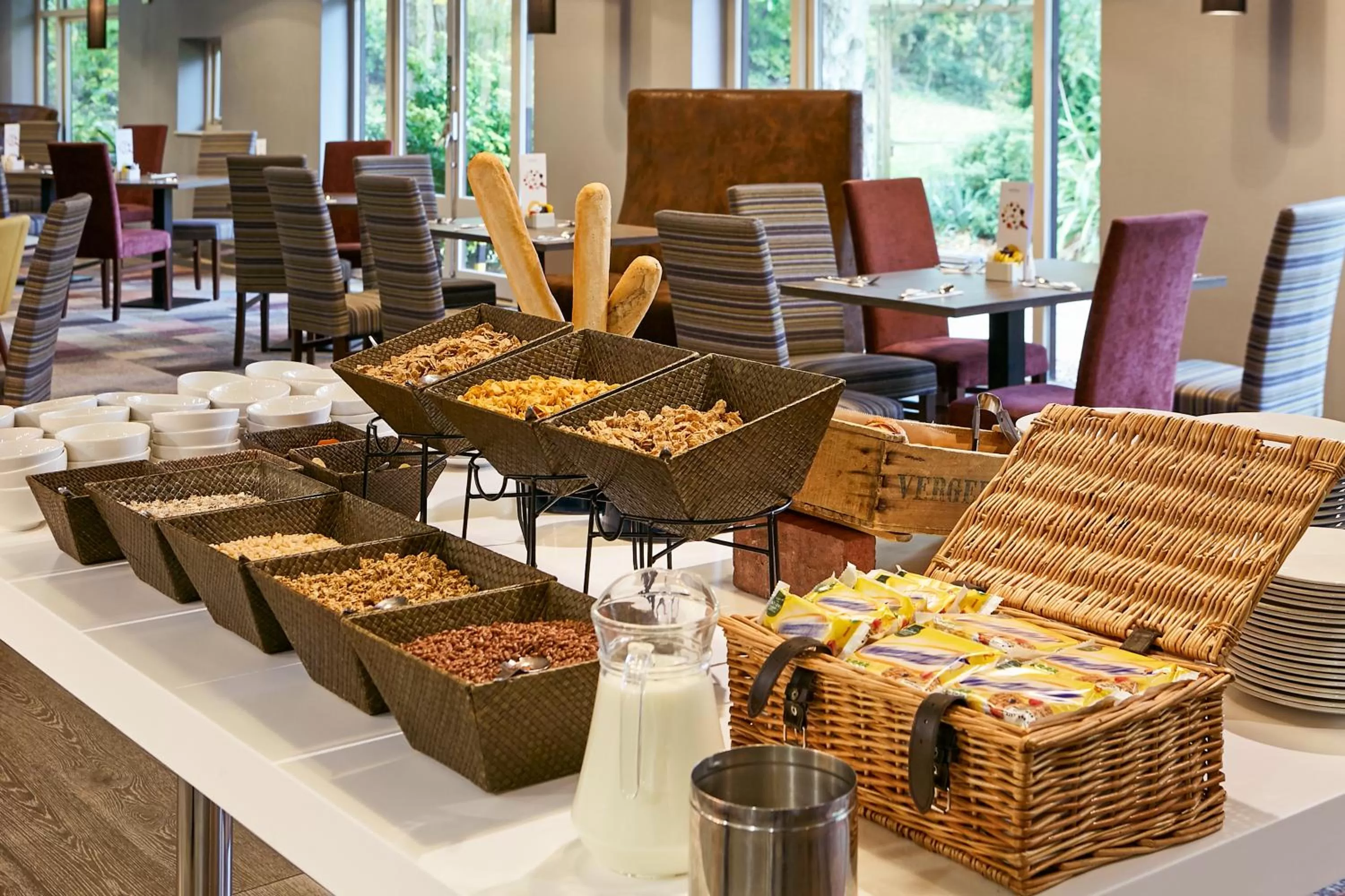 Restaurant/places to eat in Novotel Manchester West