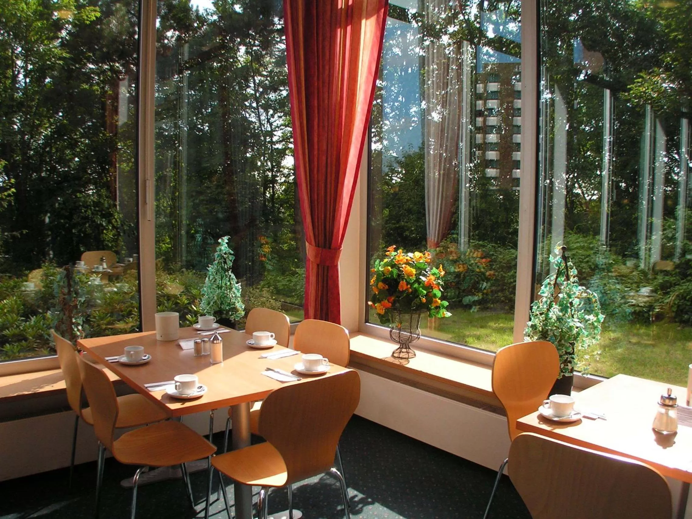 Restaurant/places to eat in Panorama Inn Hotel und Boardinghaus