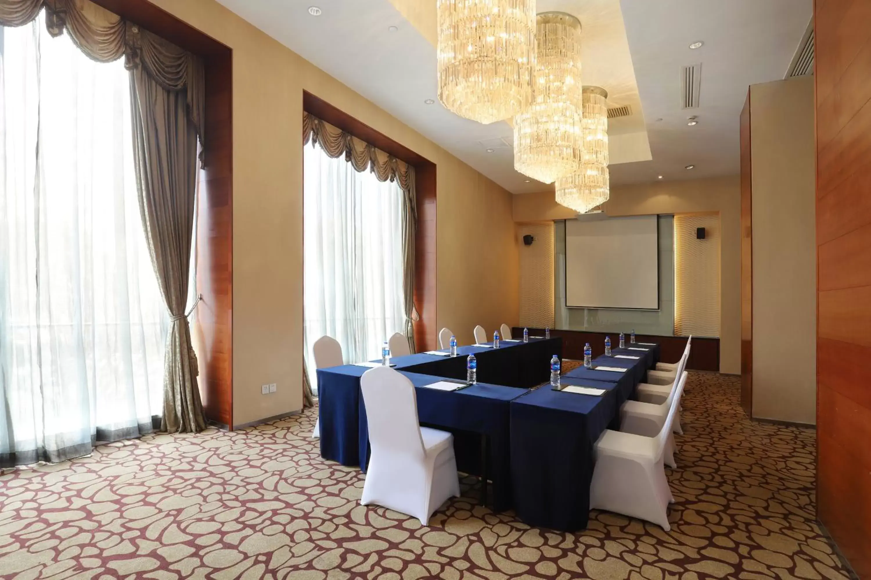 Meeting/conference room in Holiday Inn Shanghai Pudong Nanpu, an IHG Hotel